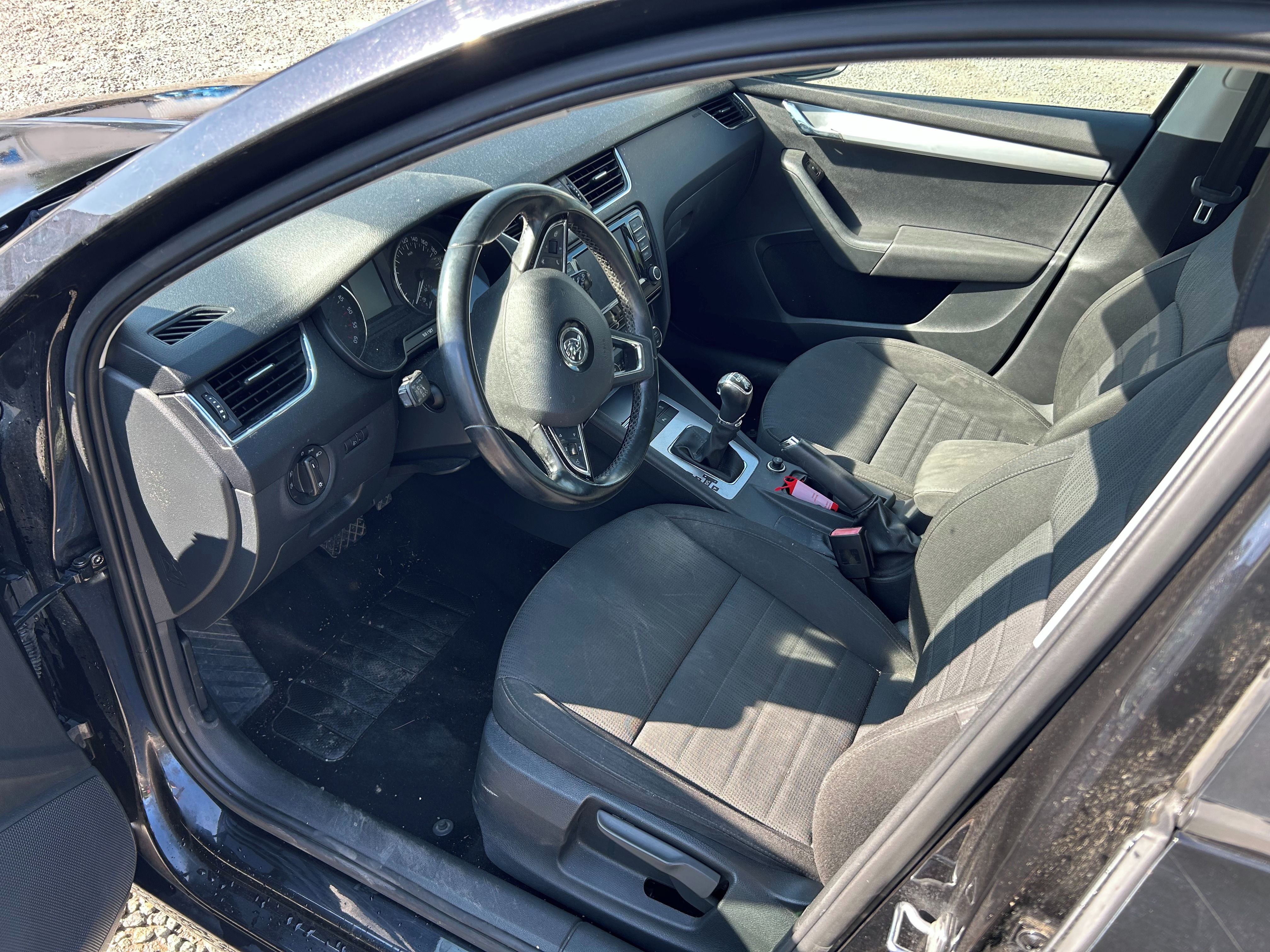 Škoda Octavia, 2.0TDI 4x4 / NEPOJÍZDNÉ - fotka 5