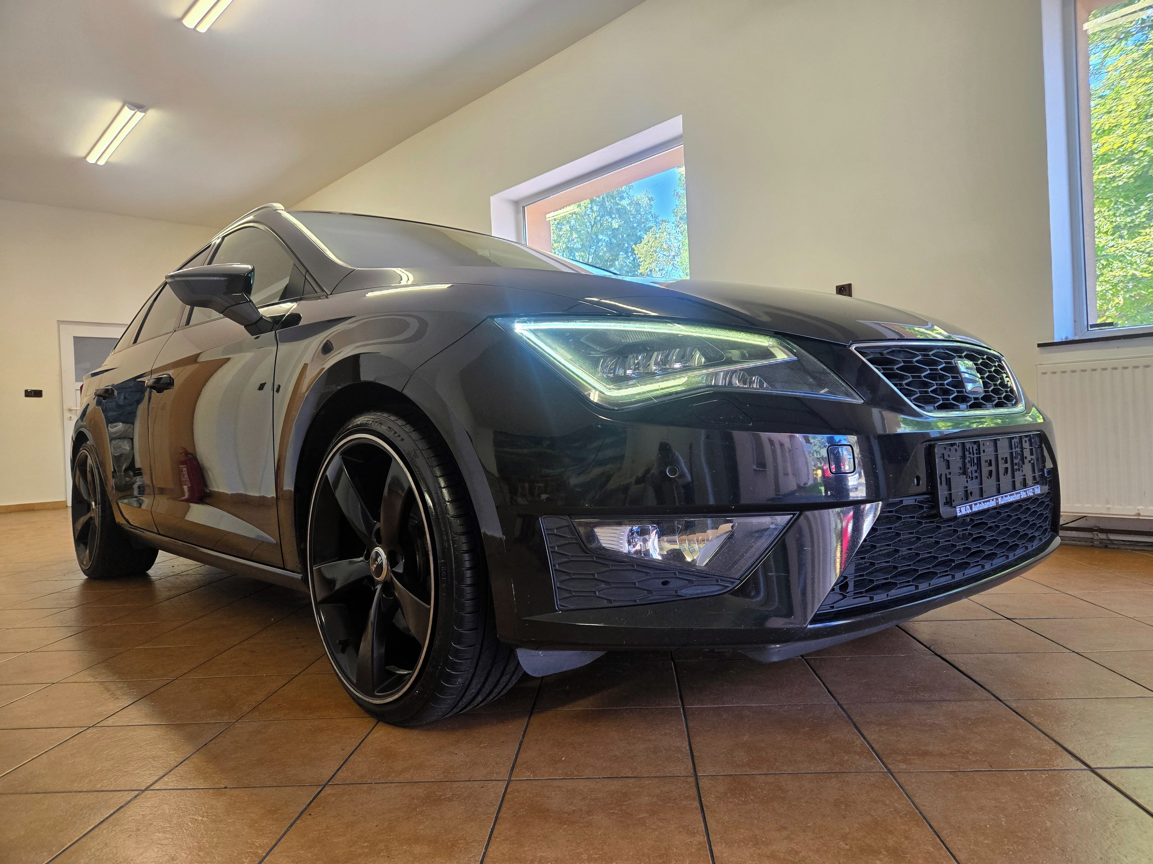 Seat Leon, 2,0TDi 135kW ST-FR - fotka 4