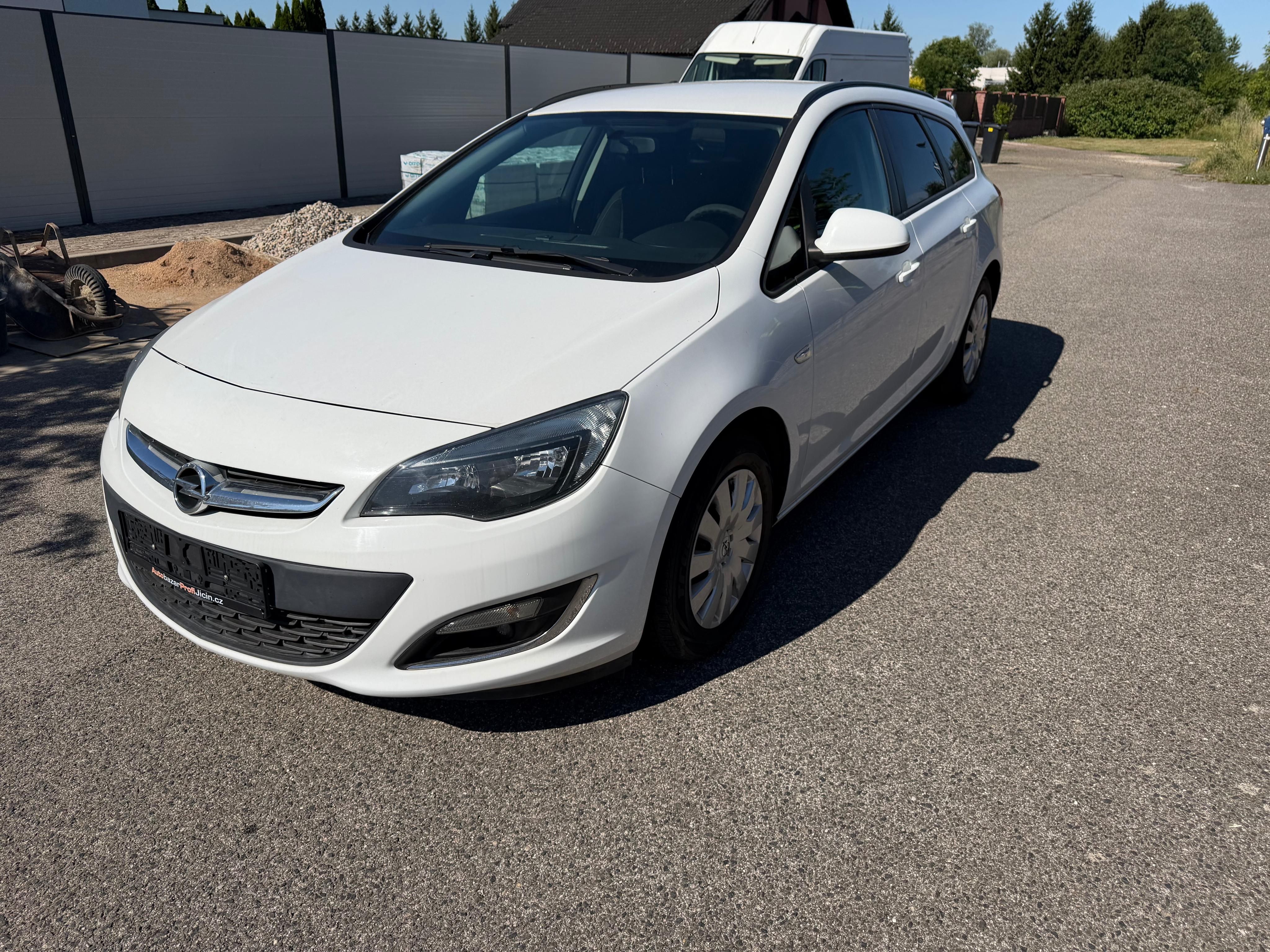 Opel Astra, Sports 1,3CDTi /70kw Tažné