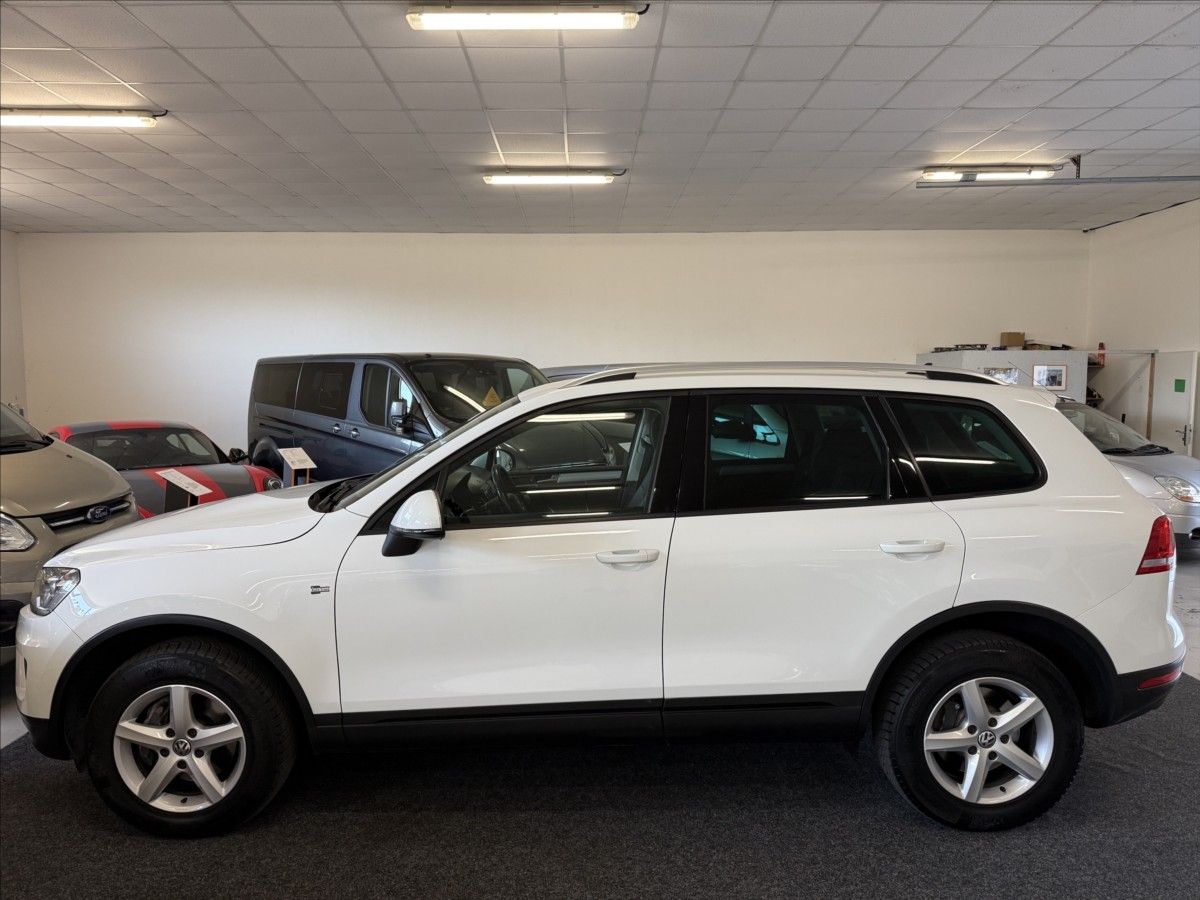 Volkswagen Touareg, 3,0 TDI kůže,tažné,po servisu! - fotka 3