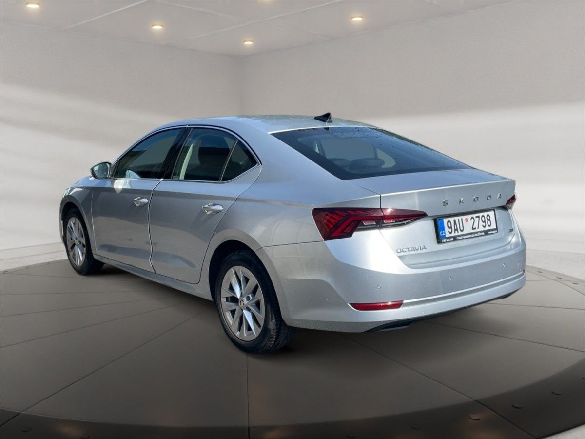 Škoda Octavia, 1,5 e-TEC 110 Style DSG - fotka 4