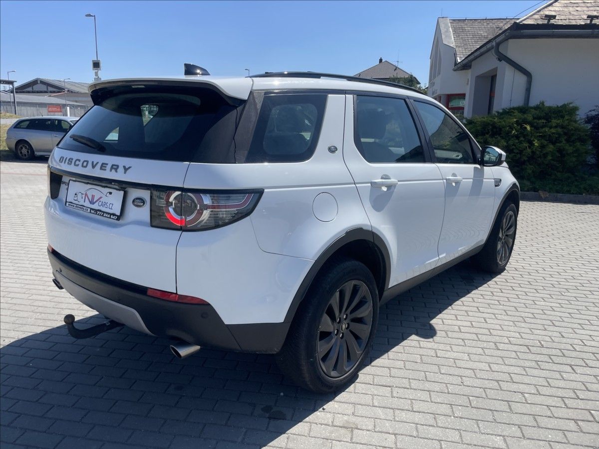 Land Rover Discovery, 2,0 TD4 132kw AWD Pano 7mist T - fotka 4