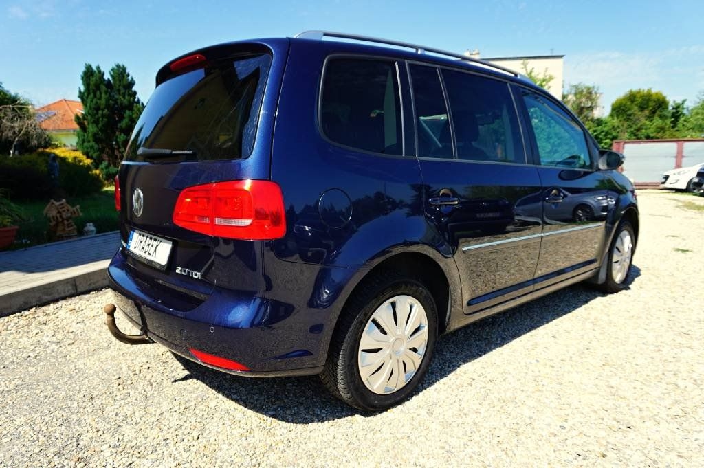Volkswagen Touran, 2,0 TDI 103 kW - fotka 4