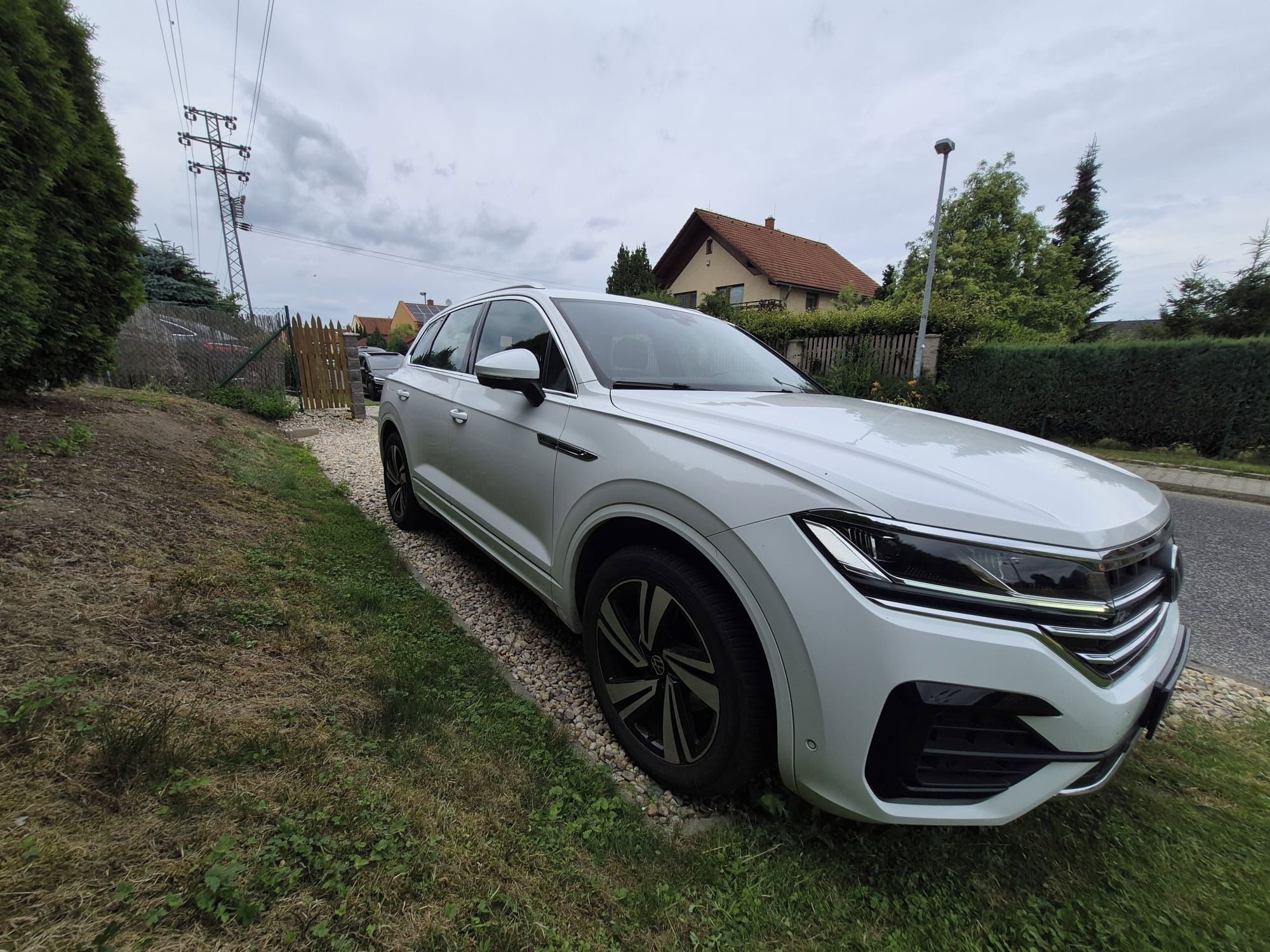 Volkswagen Touareg, 3.0TDI R-Line, 210kw 4x4, taž. - fotka 4