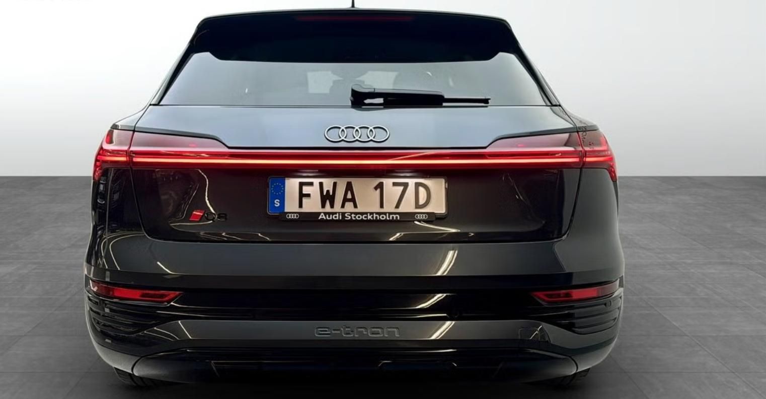Audi Q8 e-tron, 50 Q Kamera Tažné Ambient - fotka 5