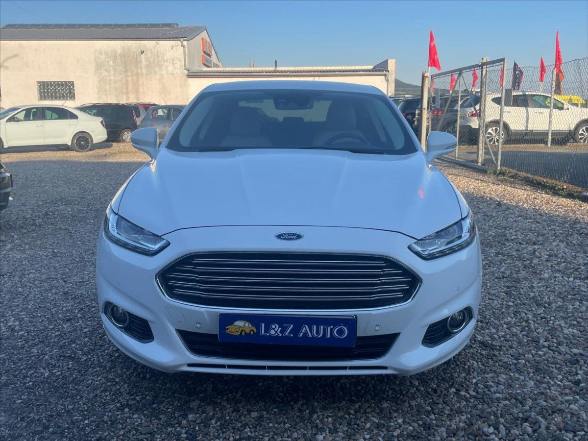 Ford Mondeo, 2,0 Hybrid Titanium - fotka 2