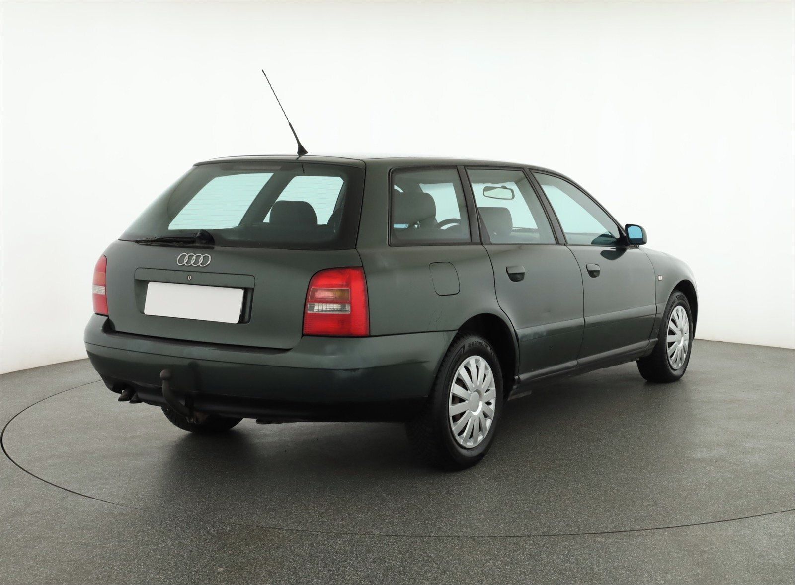 Audi A4, 1.9 TDI, Tažné, Klima - fotka 5