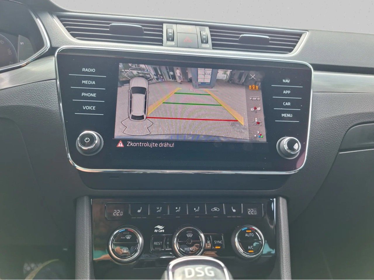 Škoda Superb, kombi 2.0TDI 110kW Style DSG - fotka 5