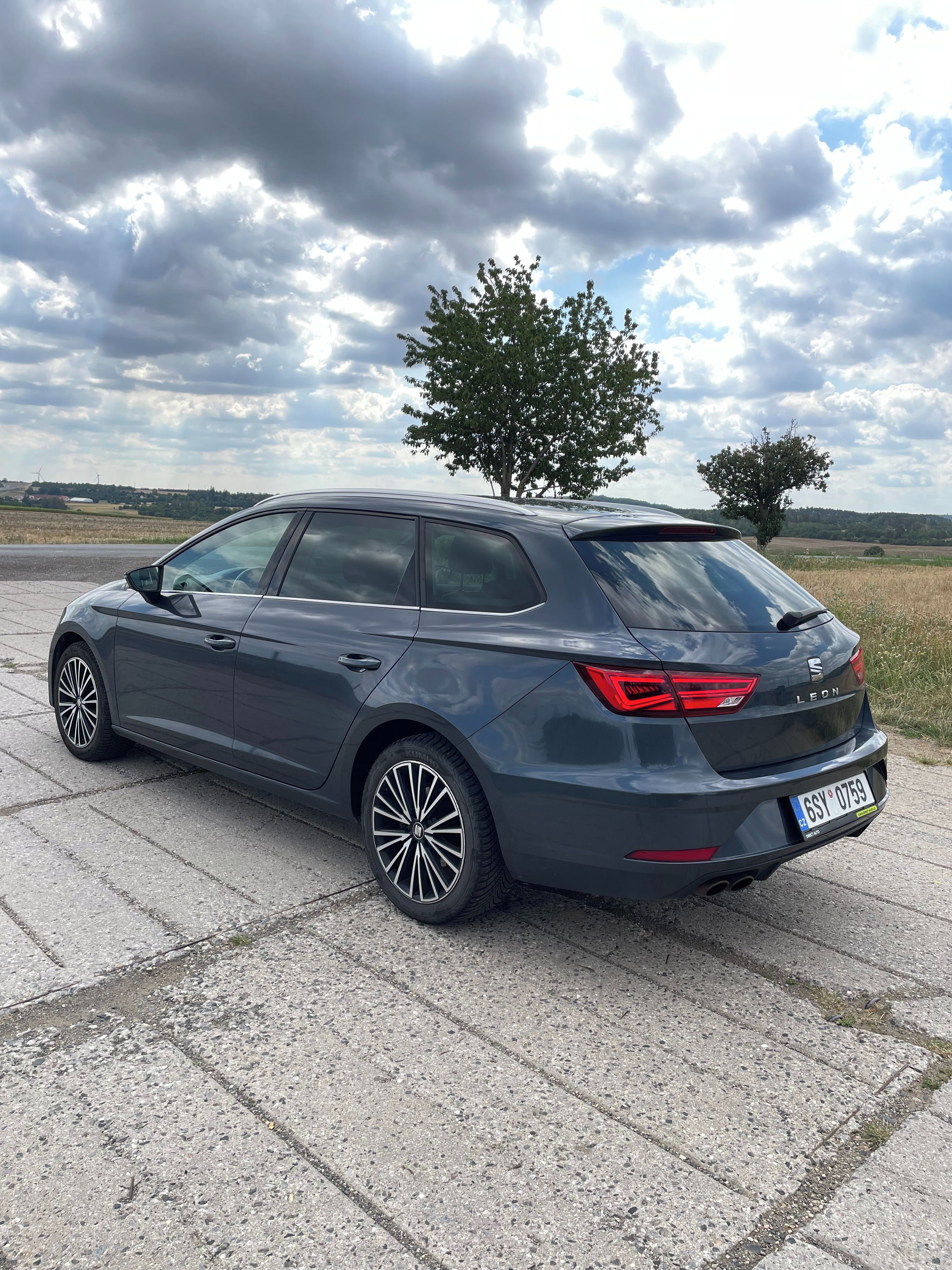 Seat Leon, Seat Leon 5f 2.0 TSI 140kW - fotka 4