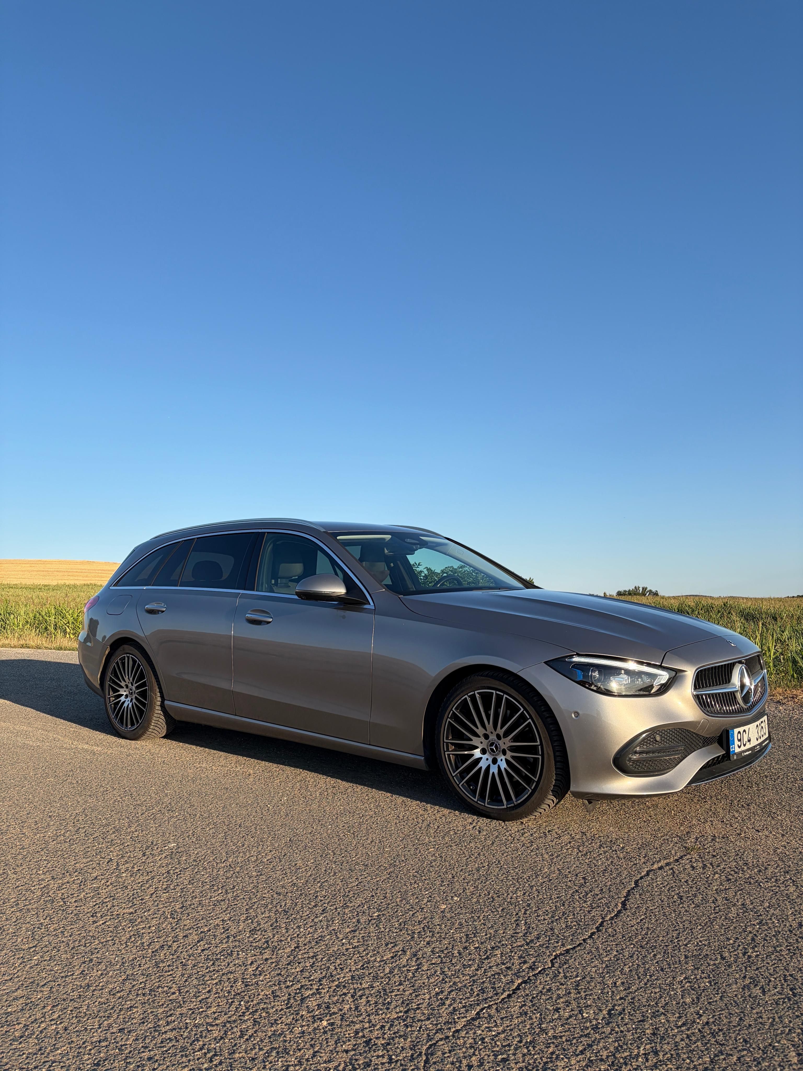 Mercedes-Benz Třídy C, 220d, 4-matic, ČR, 147kw - fotka 2