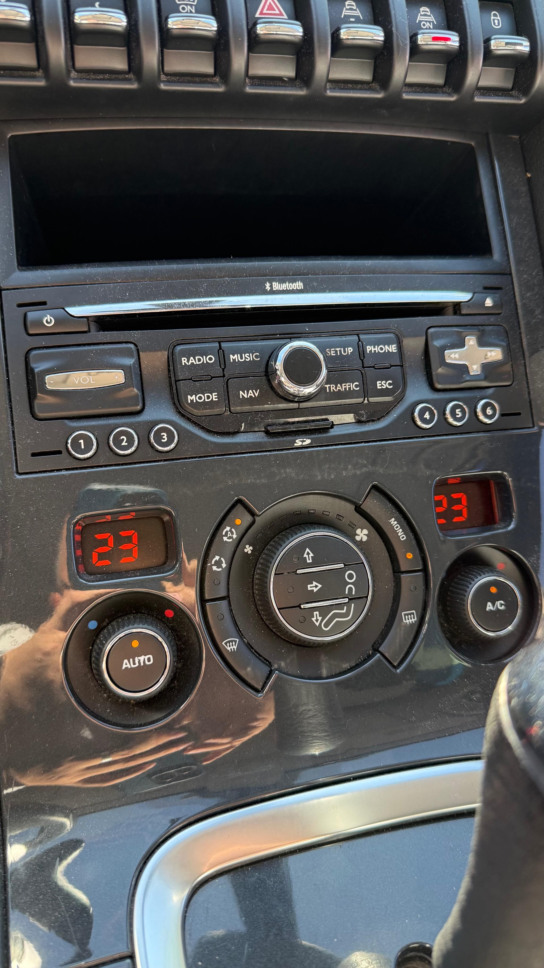 Peugeot 3008, Peugeot 3008 1.6 HDi - fotka 6