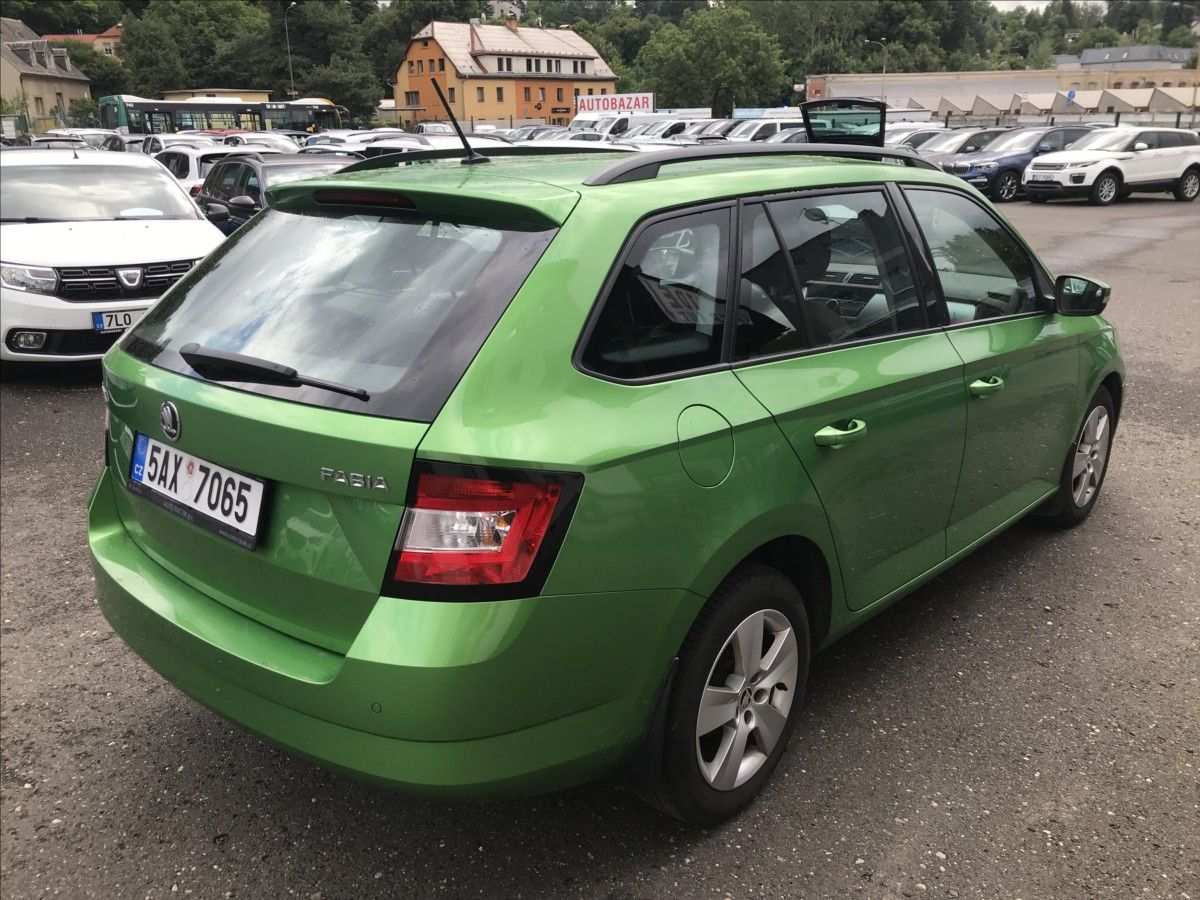 Škoda Fabia, 1,2 TSi 66kW Combi - fotka 5