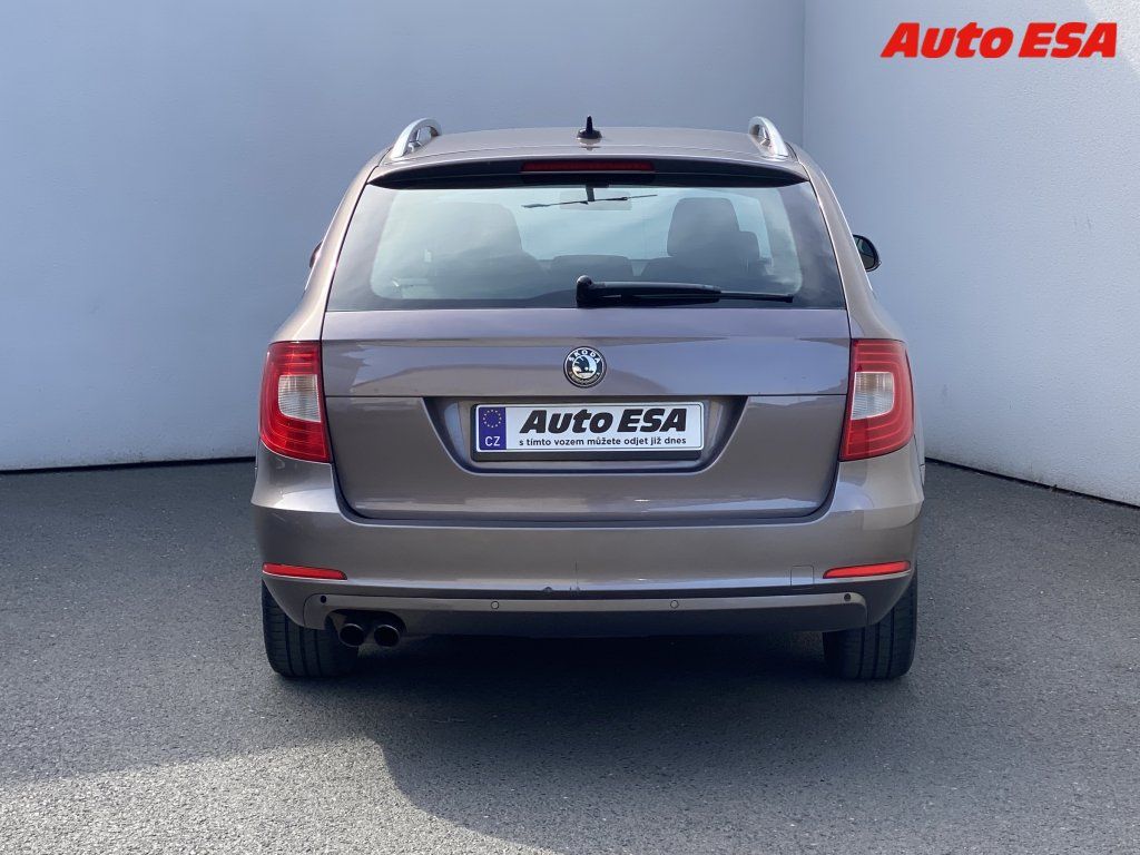 Škoda Superb, 2.0tdi - fotka 5