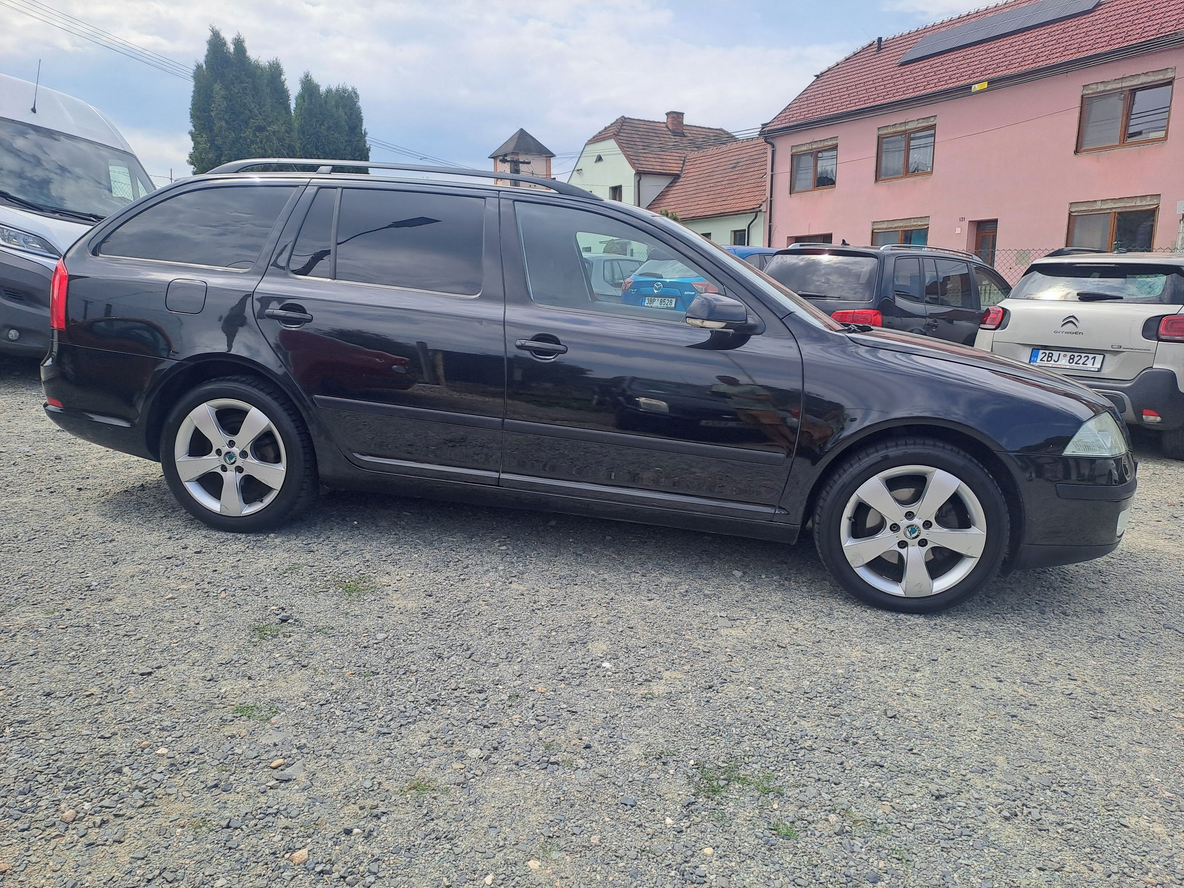 Škoda Octavia, 2,0TDI COMFORTLINE ELEGAN,DSG - fotka 5
