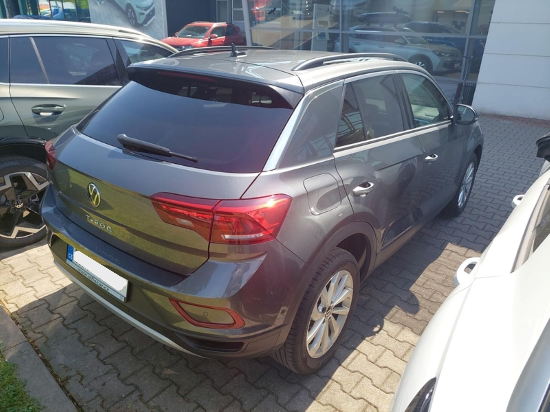 Volkswagen T-Roc, 1,5 TSi/110kW LIFE - DSG,TZ,.. - fotka 5