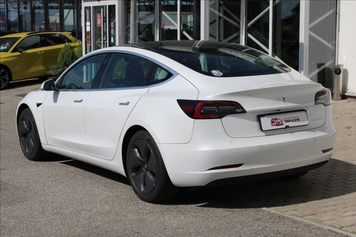Tesla Model 3, AWD Long Range - fotka 4