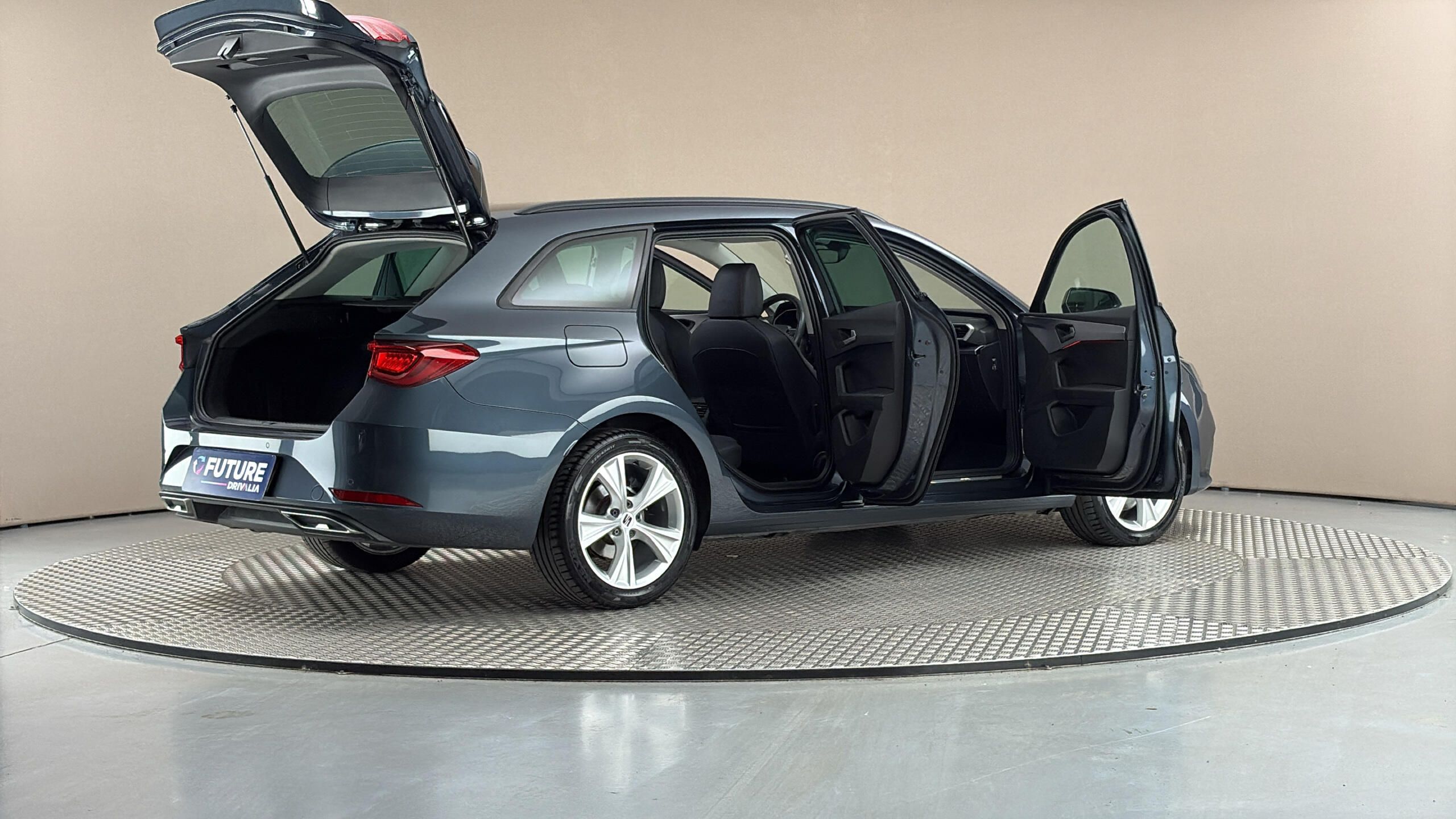Seat Leon, 2.0 TDI DSG FR Sportstourer - fotka 6