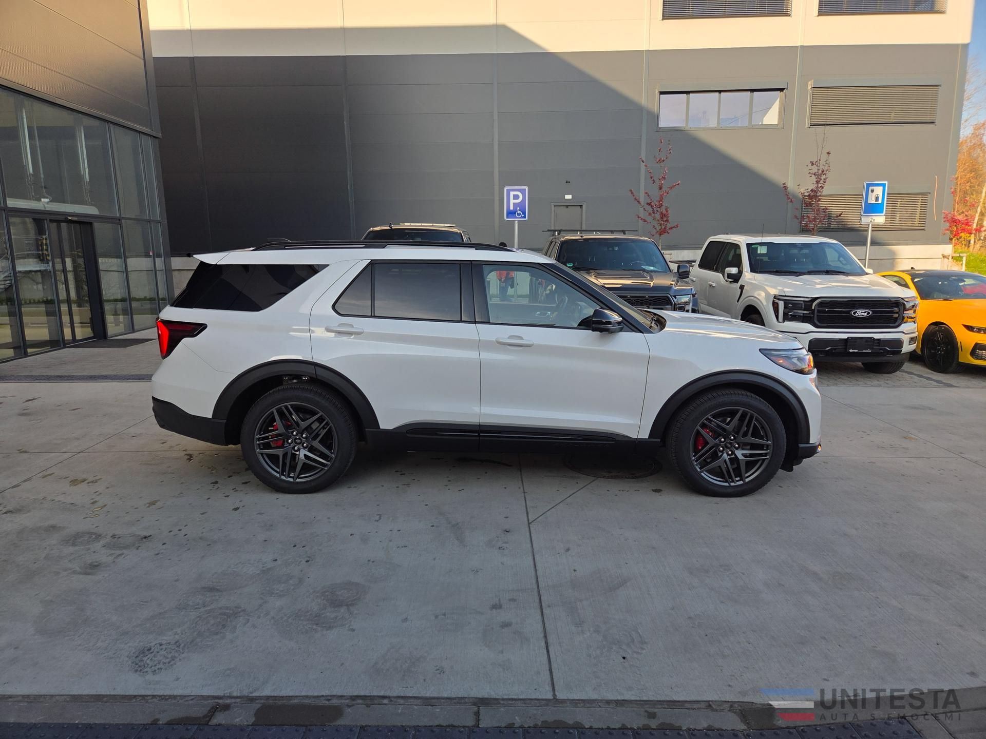 Ford Explorer, Explorer ST  400 PS - fotka 4