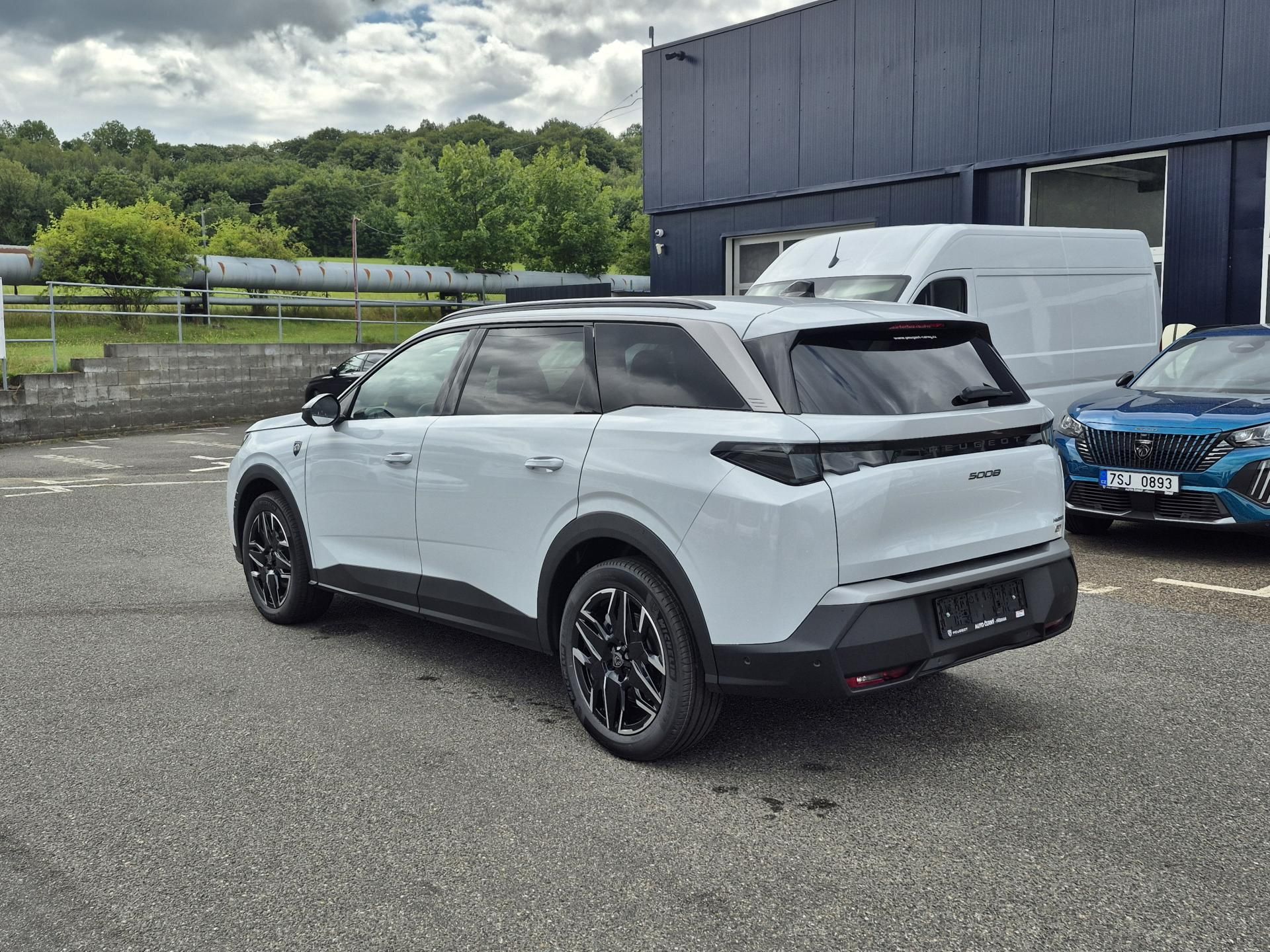 Peugeot 5008, GT Hybrid 136 e-DCS6 - fotka 3
