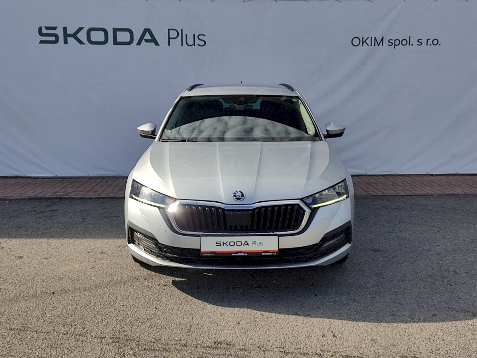 Škoda Octavia, Combi Ambition 2,0 Tdi 110 Kw - fotka 4