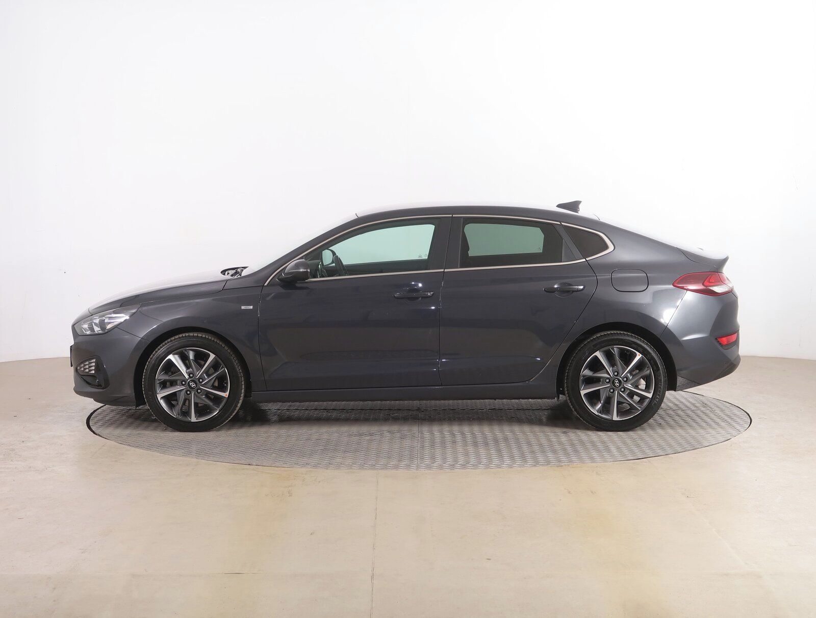 Hyundai i30, 1.5 T-GDI MHEV, Family - fotka 3