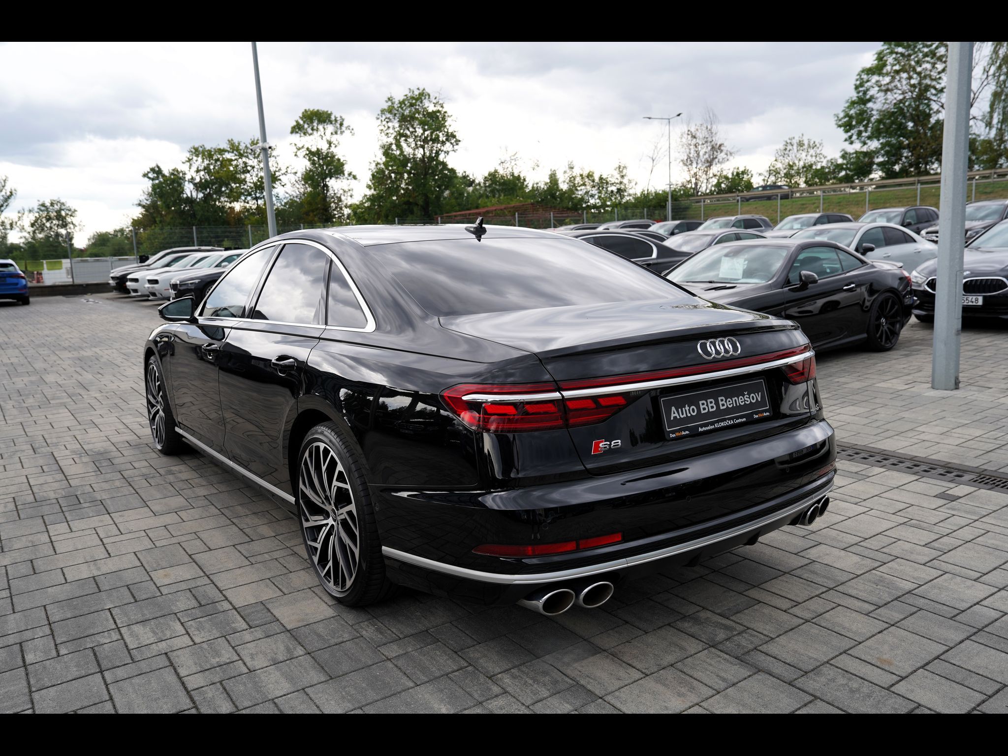 Audi S8, 4.0 TFSI Quattro/B&O/Matrix/57 - fotka 4