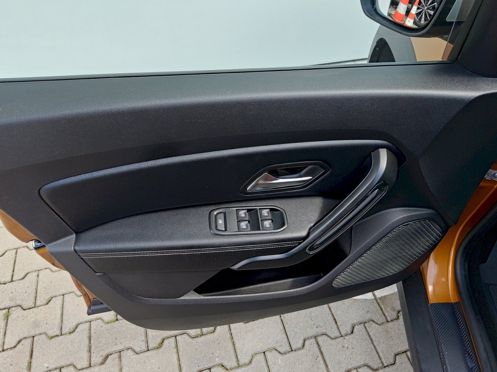 Dacia Duster, 1,6 16V 84kW/114PS !4x4! - fotka 6