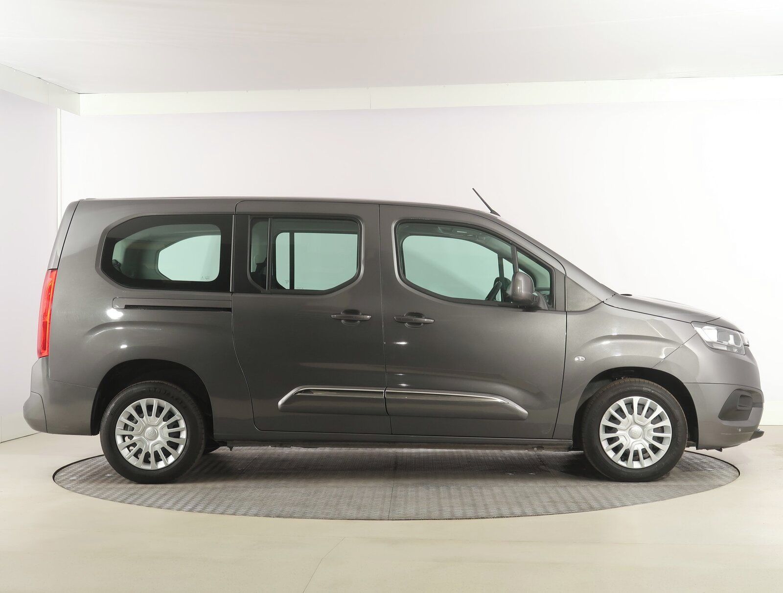 Toyota Proace City Verso, Maxi 1.2 T, 7Míst, Klima, 1Maj - fotka 6