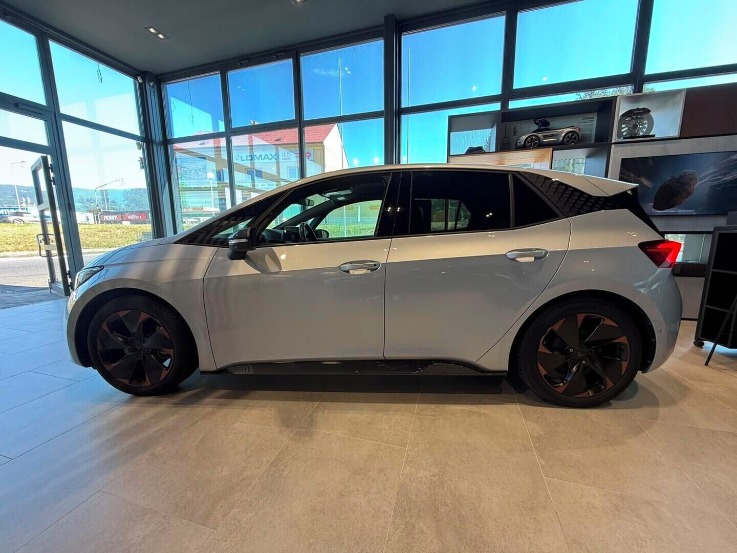 Cupra Born, e-Boost 77 kWh / 231k 170 kW - fotka 5