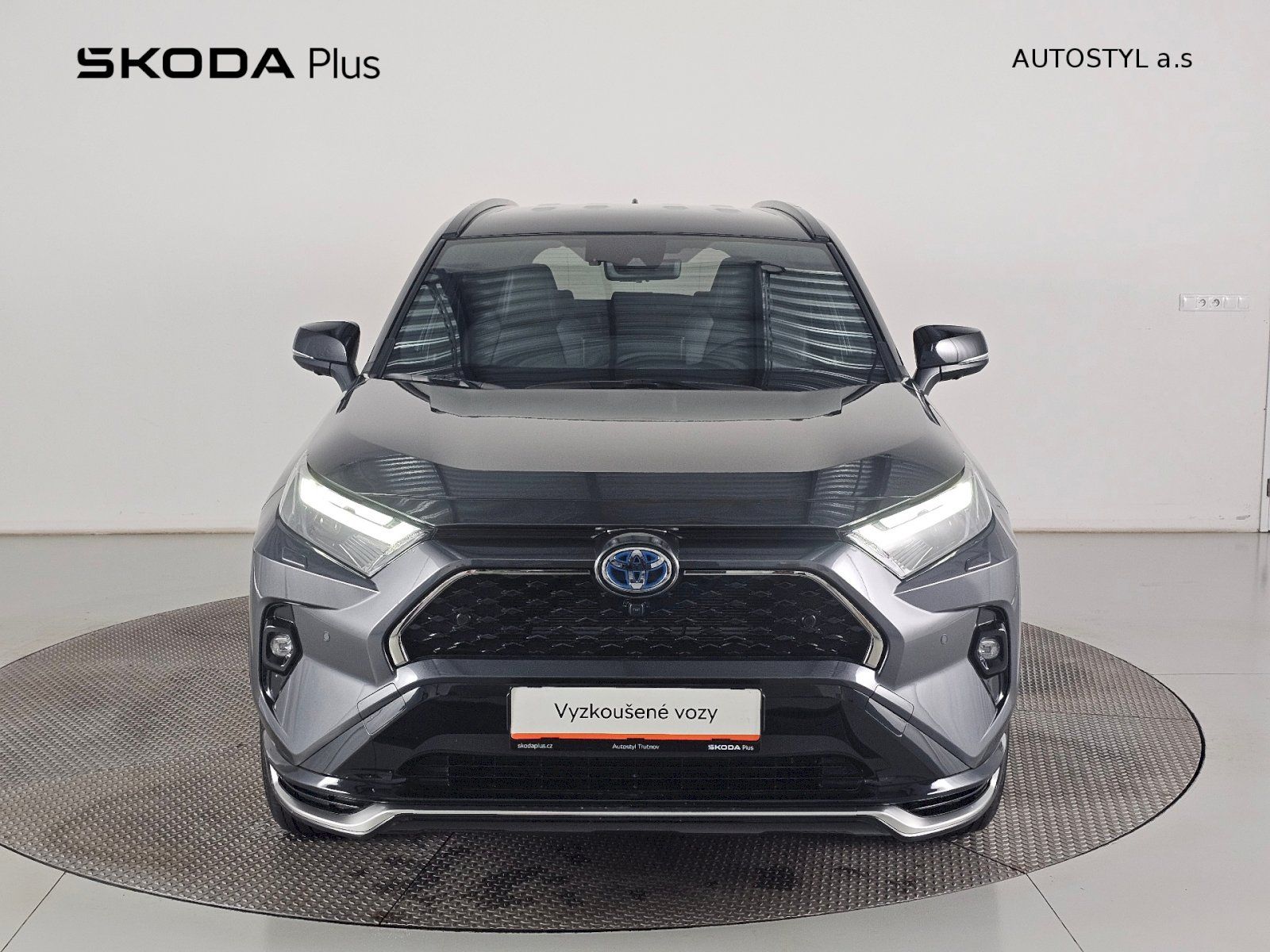 Toyota Rav4, 2.5PHEV 306k AWD SELECTION - fotka 4