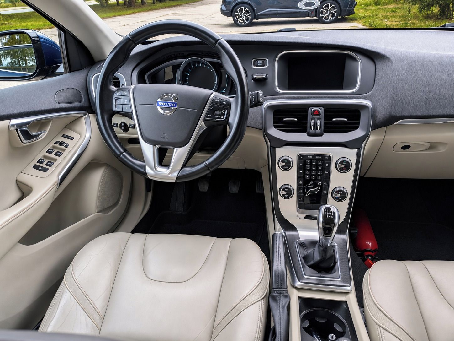 Volvo V40, Ocean Race 1.6, 110kW, 1.maj - fotka 3