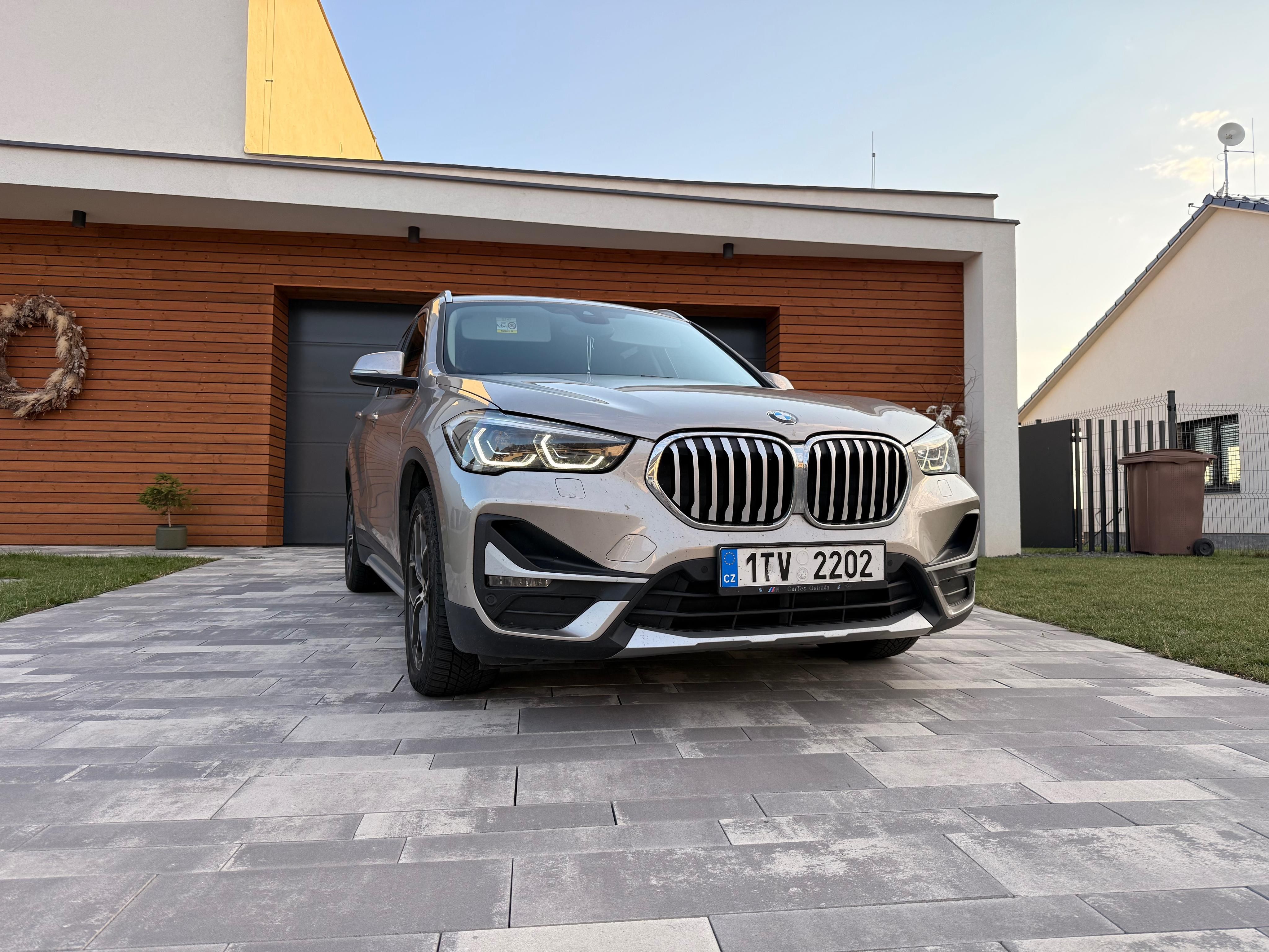 BMW iX1, BMW X1 - xDrive 20D - fotka 4