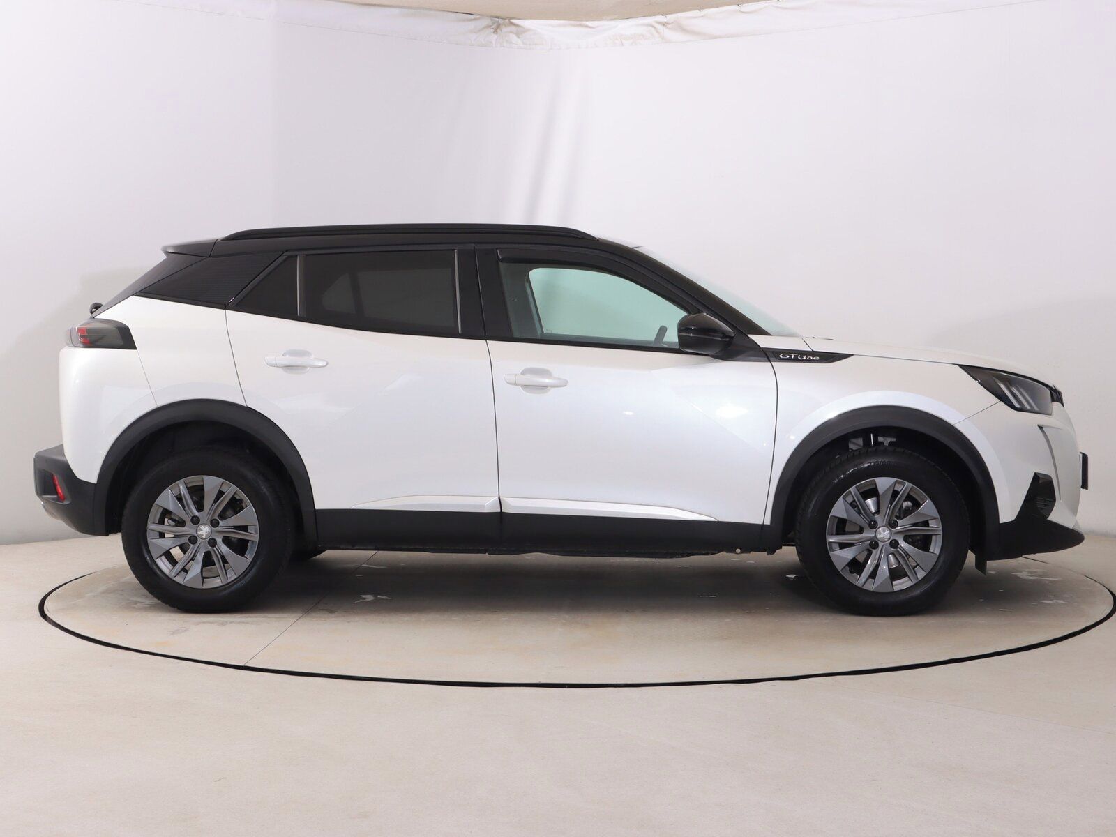 Peugeot 2008, 1.2 PureTech, GT Line - fotka 6