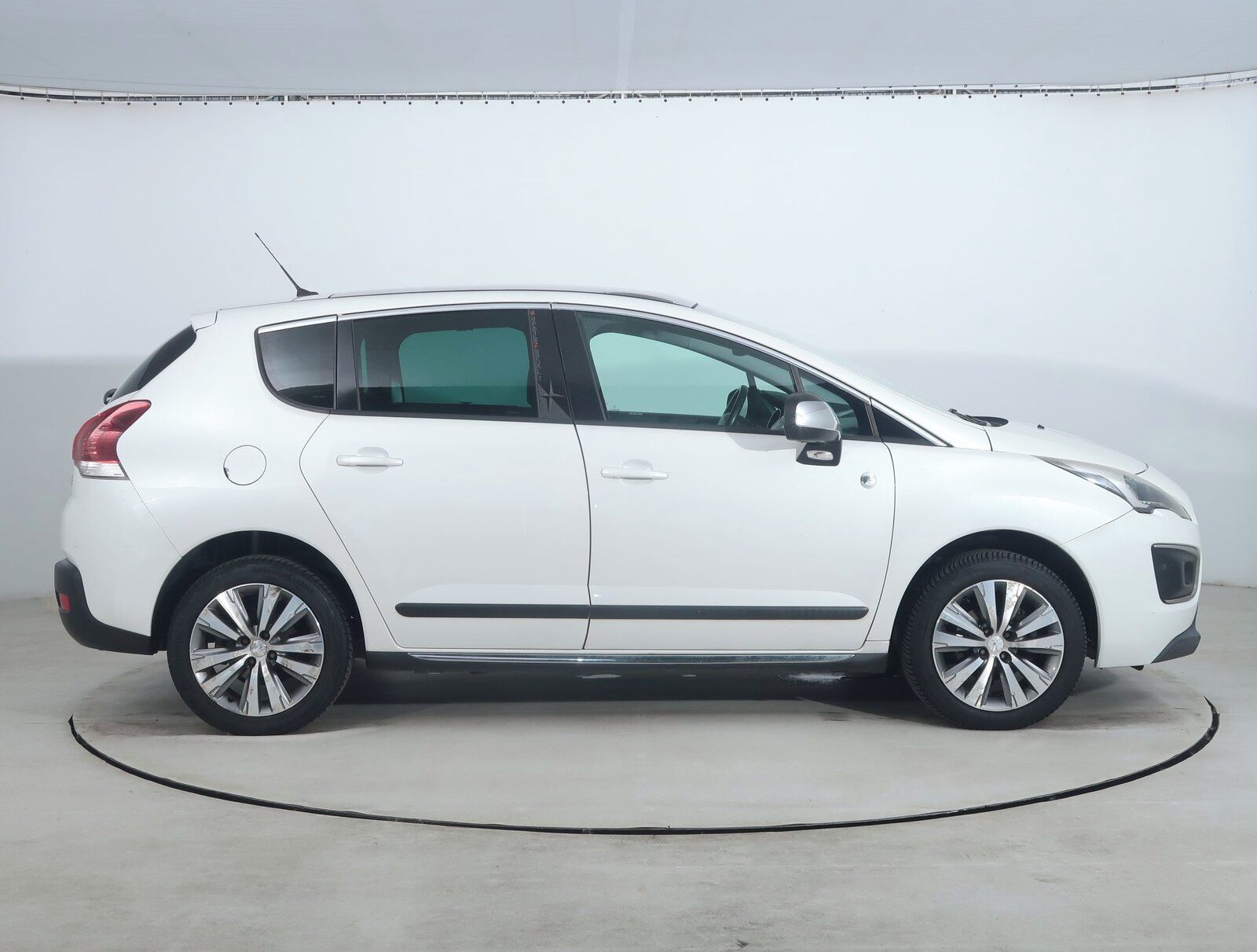 Peugeot 3008, 1.6 BlueHDi, Navi - fotka 6