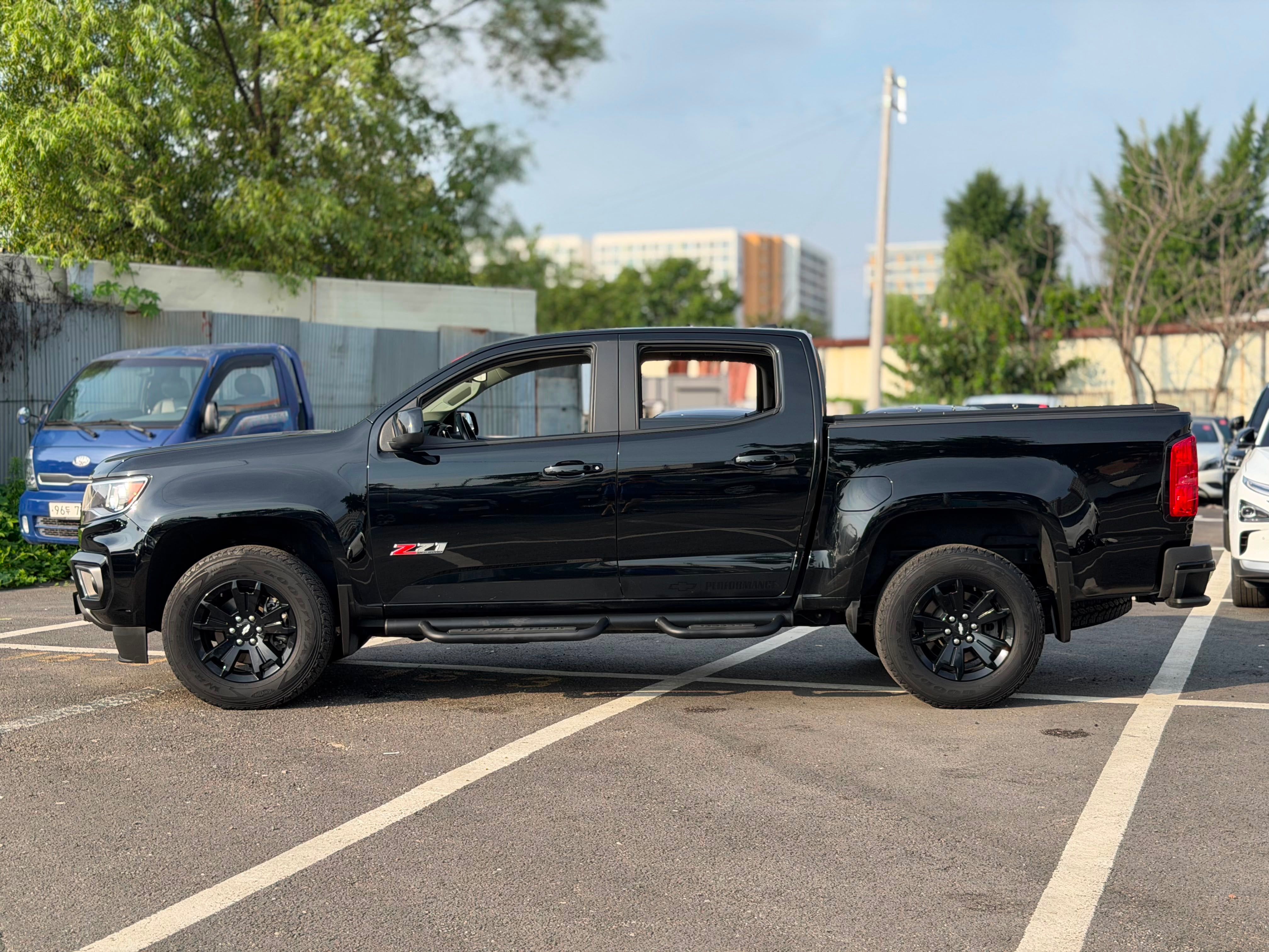 Chevrolet Colorado, Z71 4x4 | 3.6 V6,EU,DPH,MIDNIG - fotka 2