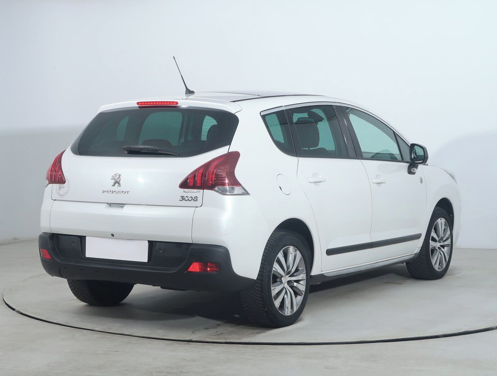 Peugeot 3008, 1.6 BlueHDi, Navi - fotka 5