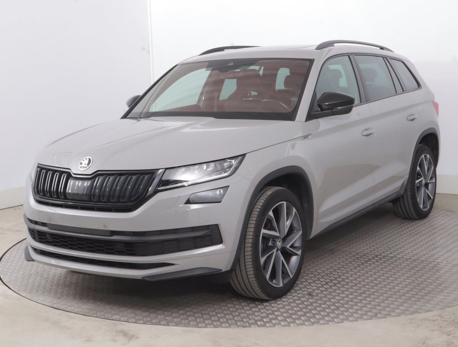 Škoda Kodiaq, 1.5 TSI, Automat, ČR,1.maj - fotka 2