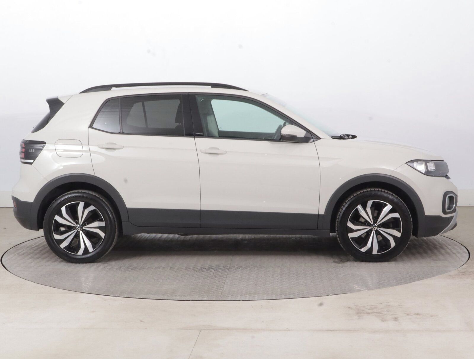 Volkswagen T-Cross, 1.0 TSI, Life, Serv.kniha - fotka 6