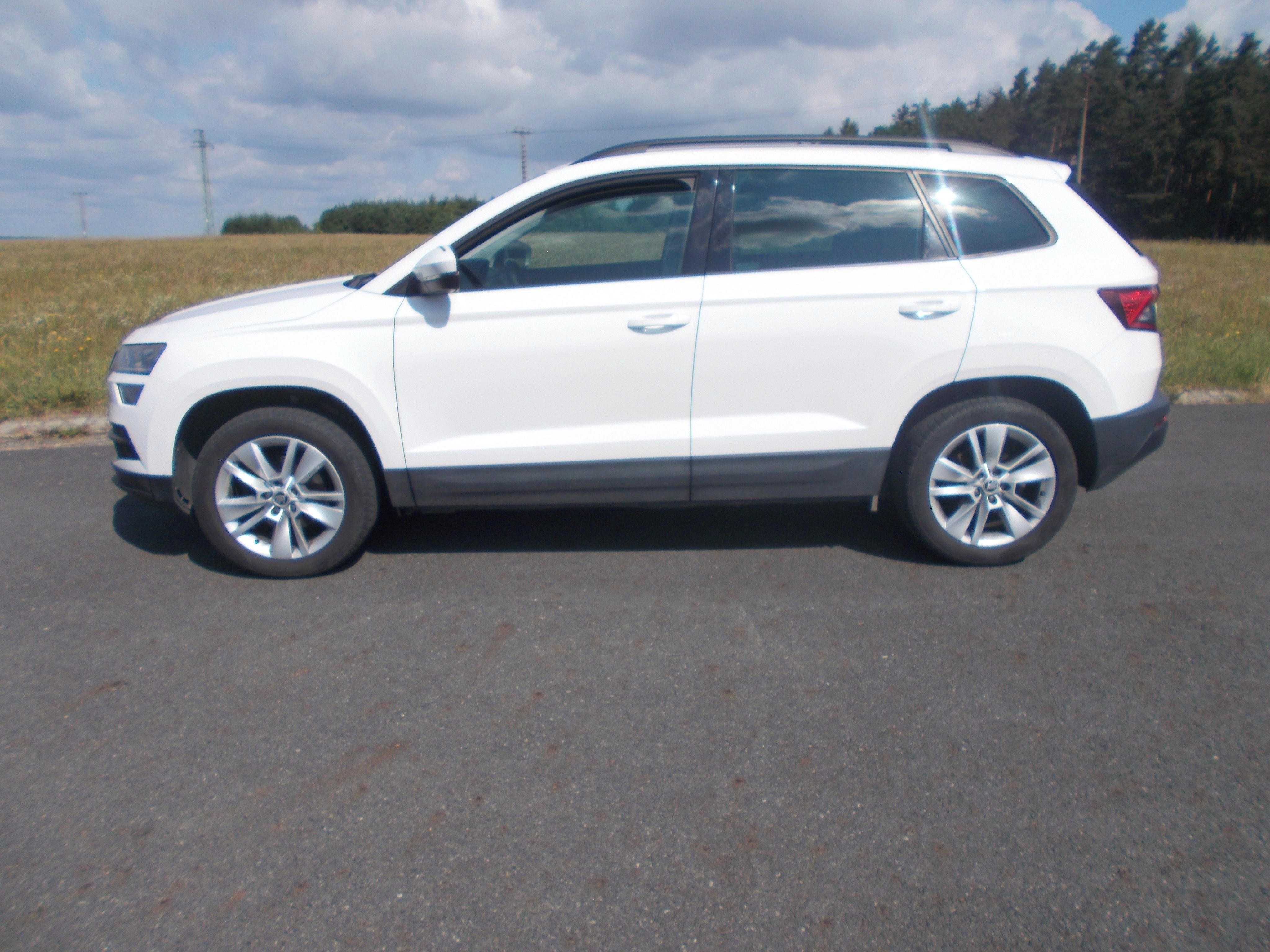 Škoda Karoq, 1,5 TSI 110 KW 1 maj koup ČR - fotka 2