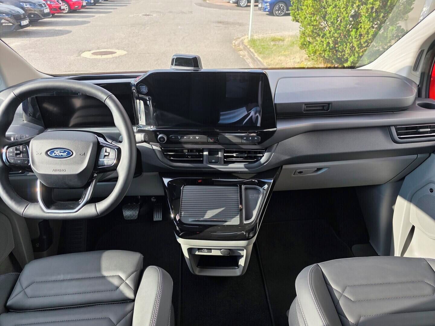 Ford Tourneo Custom, 2,5 Duratec Hybrid (PHEV) 171 - fotka 5