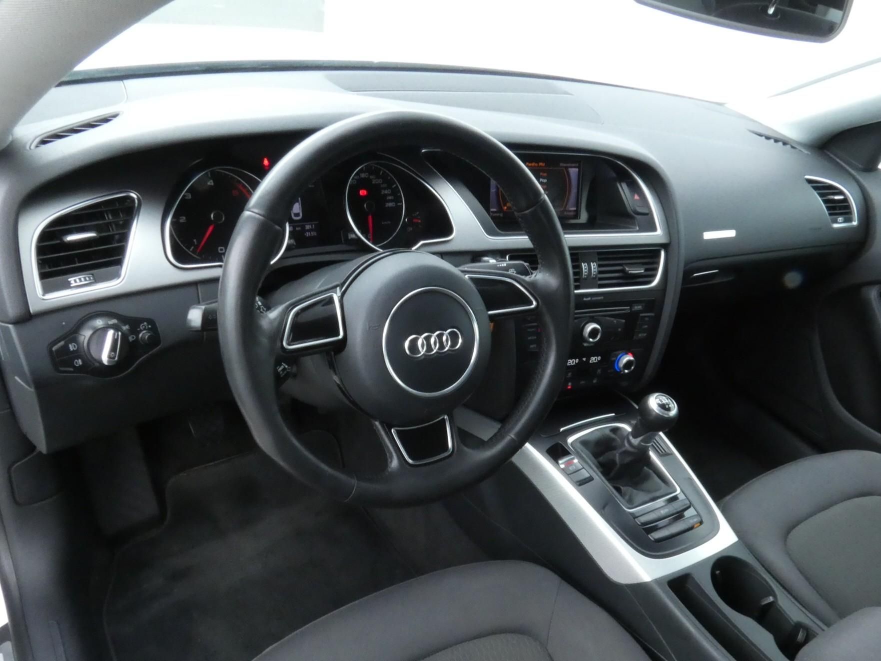 Audi A5, 2.0 TDI 130 kW quattro - fotka 5