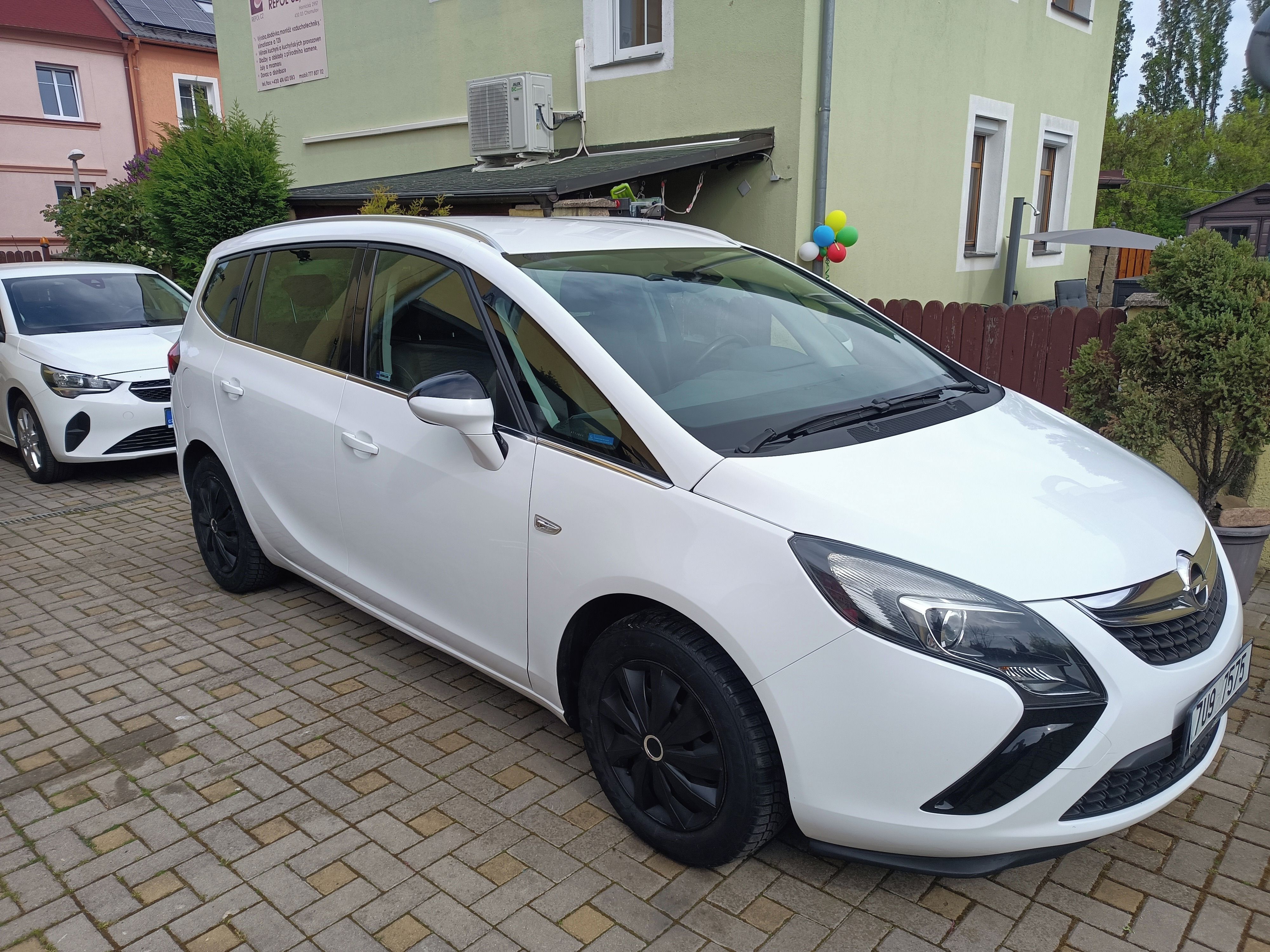 Opel Zafira, Tourer 1,6CDTI, 1.maj, servis - fotka 6