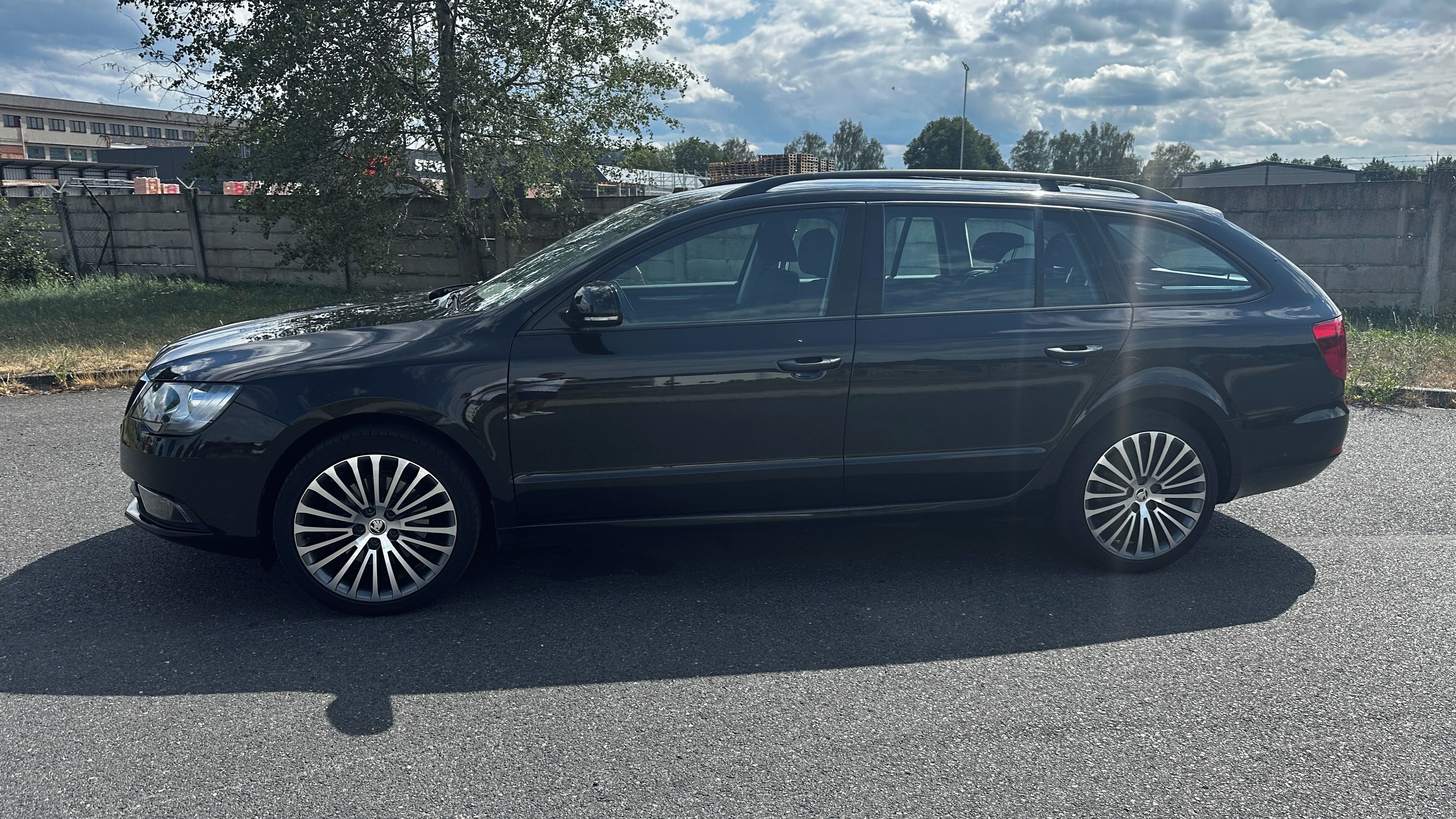 Škoda Superb, 1.4 TSI - fotka 2