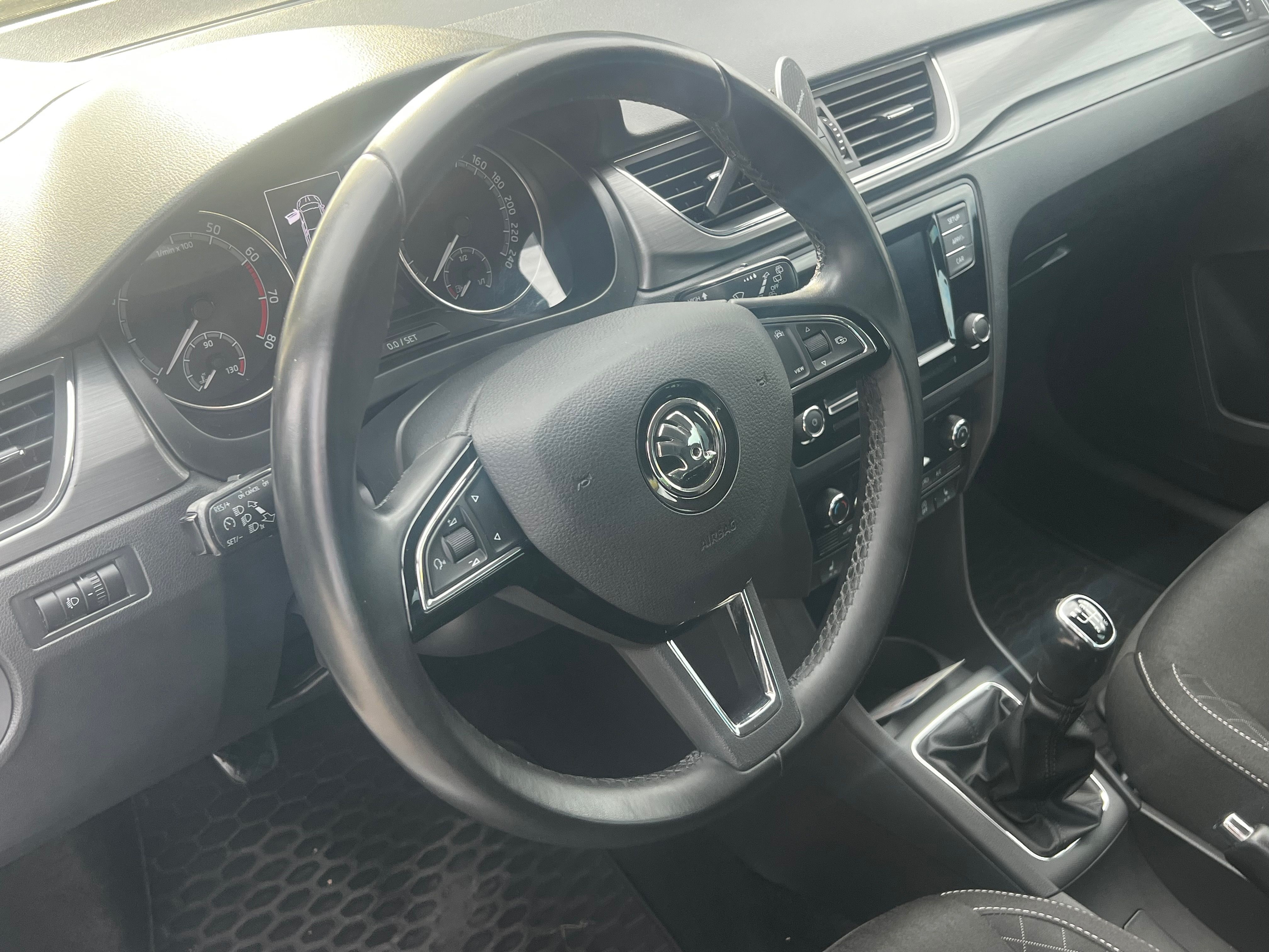 Škoda Rapid, Kamera,AppCarPlay,Radar Bixeno - fotka 3