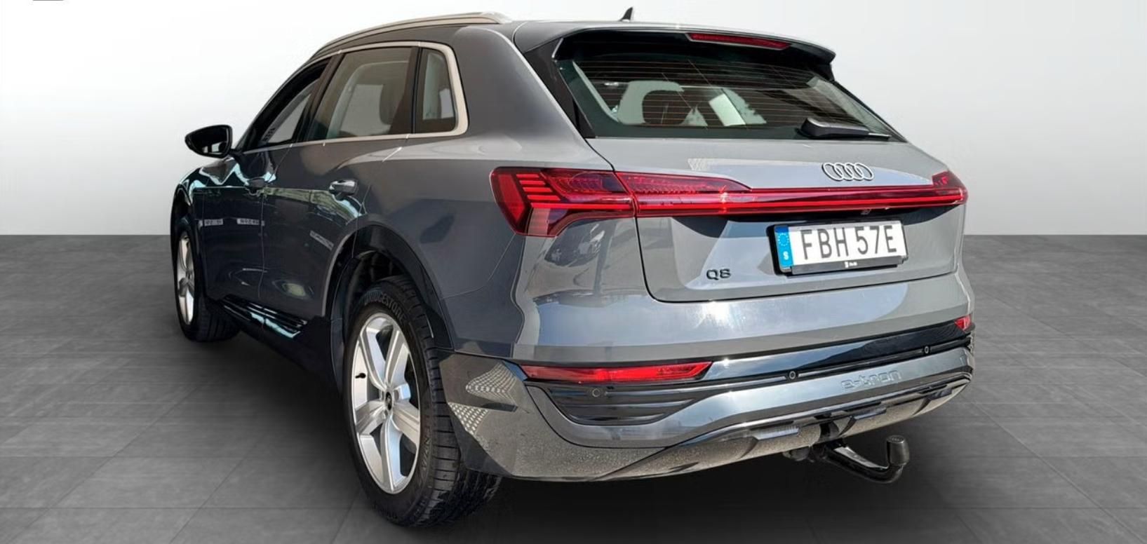 Audi Q8 e-tron, 50 Q Kamera Tažné Ambient - fotka 3