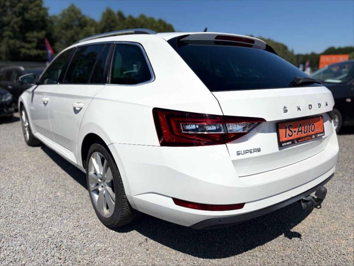 Škoda Superb, 2,0 TDi COMBI AUTOMAT - fotka 3