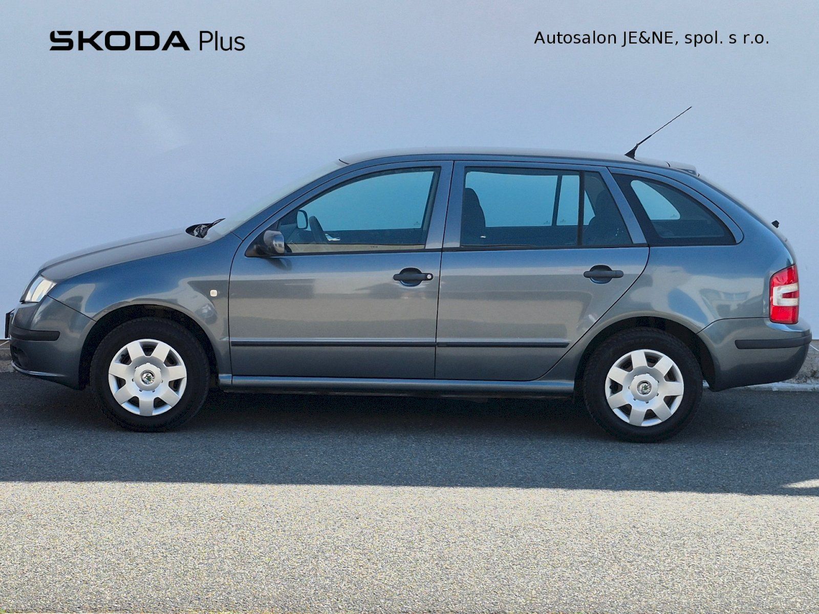 Škoda Fabia, Ambiente 1.2 HTP 47kW Combi - fotka 3