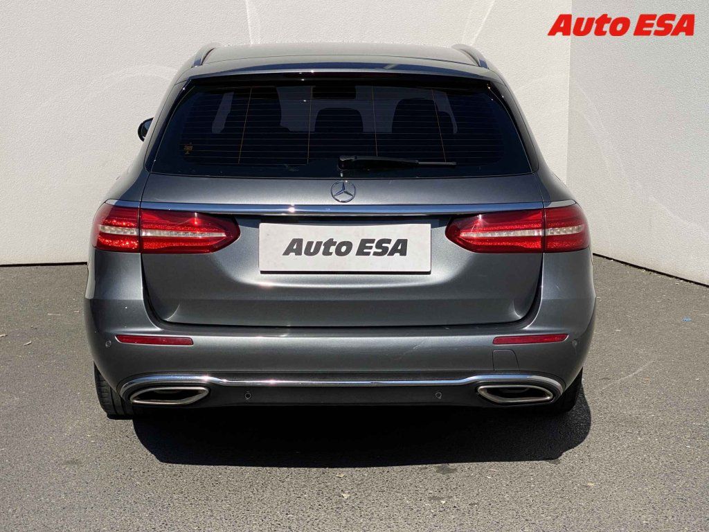 Mercedes-Benz Třídy E, 2.0 i,Avantgarde,AT - fotka 5