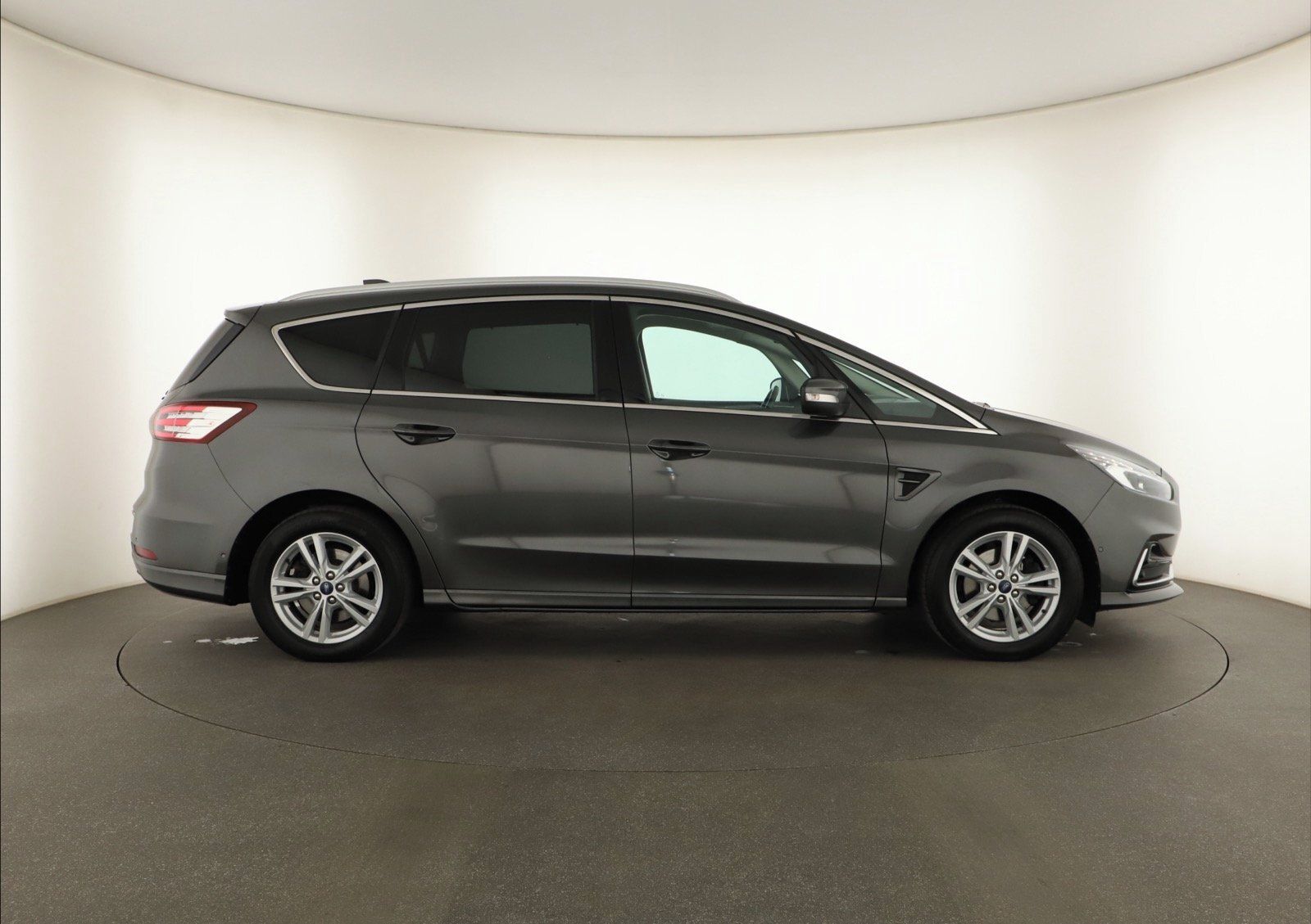 Ford S-MAX, Hybrid, Titanium, Automat, ČR - fotka 6