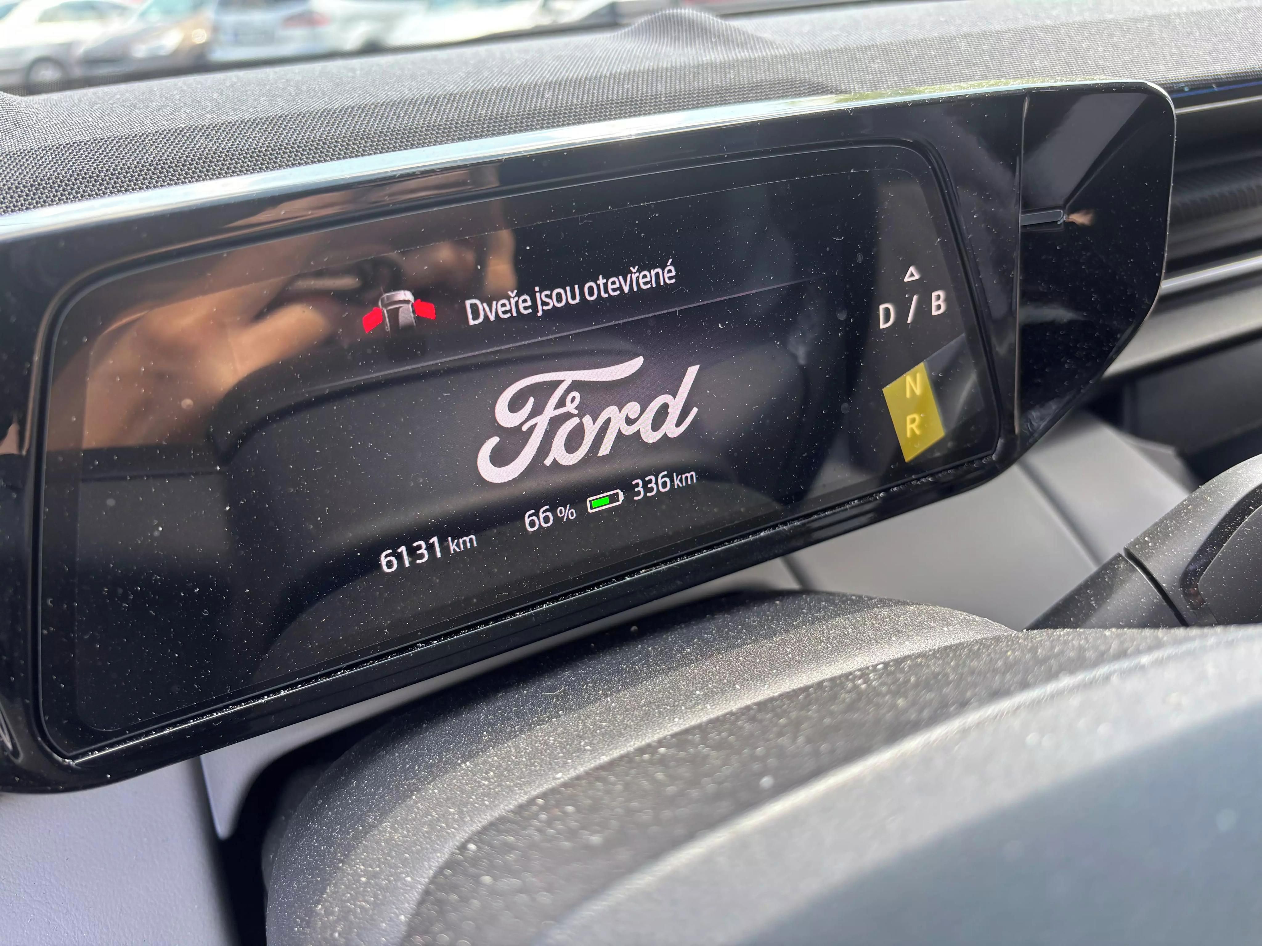 Ford Explorer, Premium RWD - fotka 5